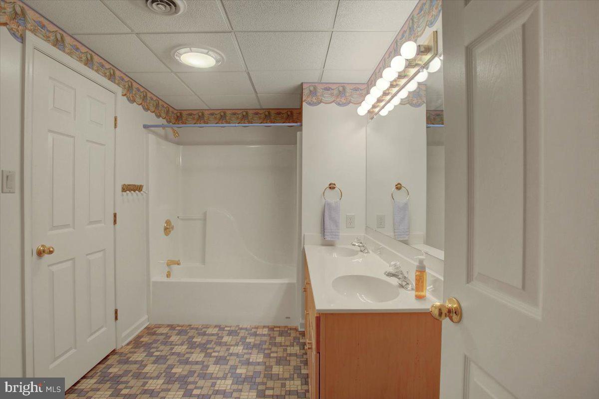 SCOTT GREENE ESTATES - Residential