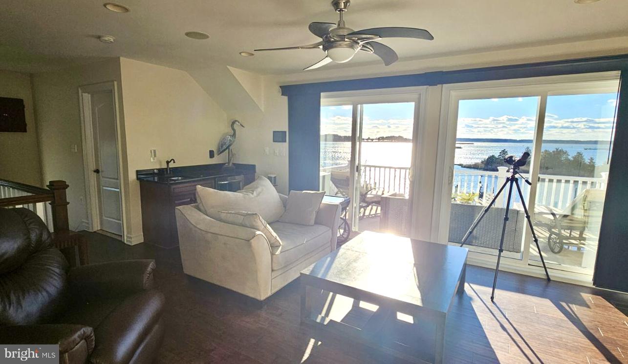 OSPREY POINTE - Residential