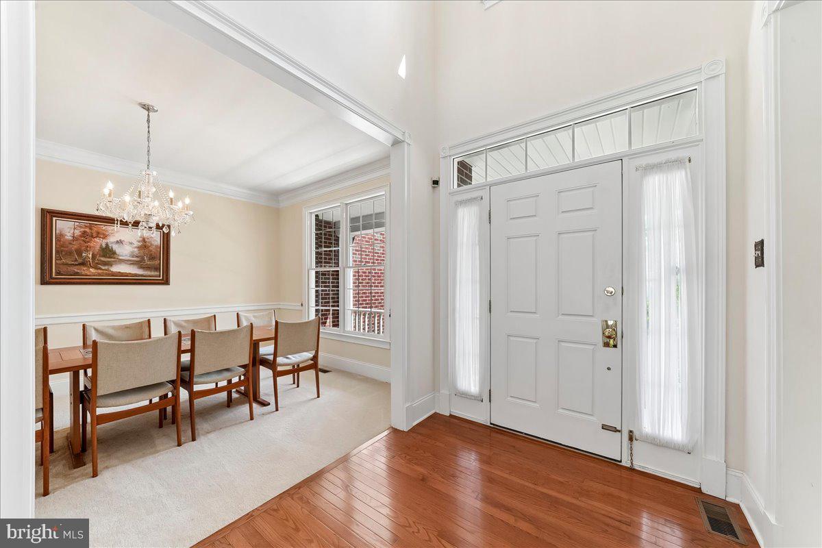 609 WINSTON LANE