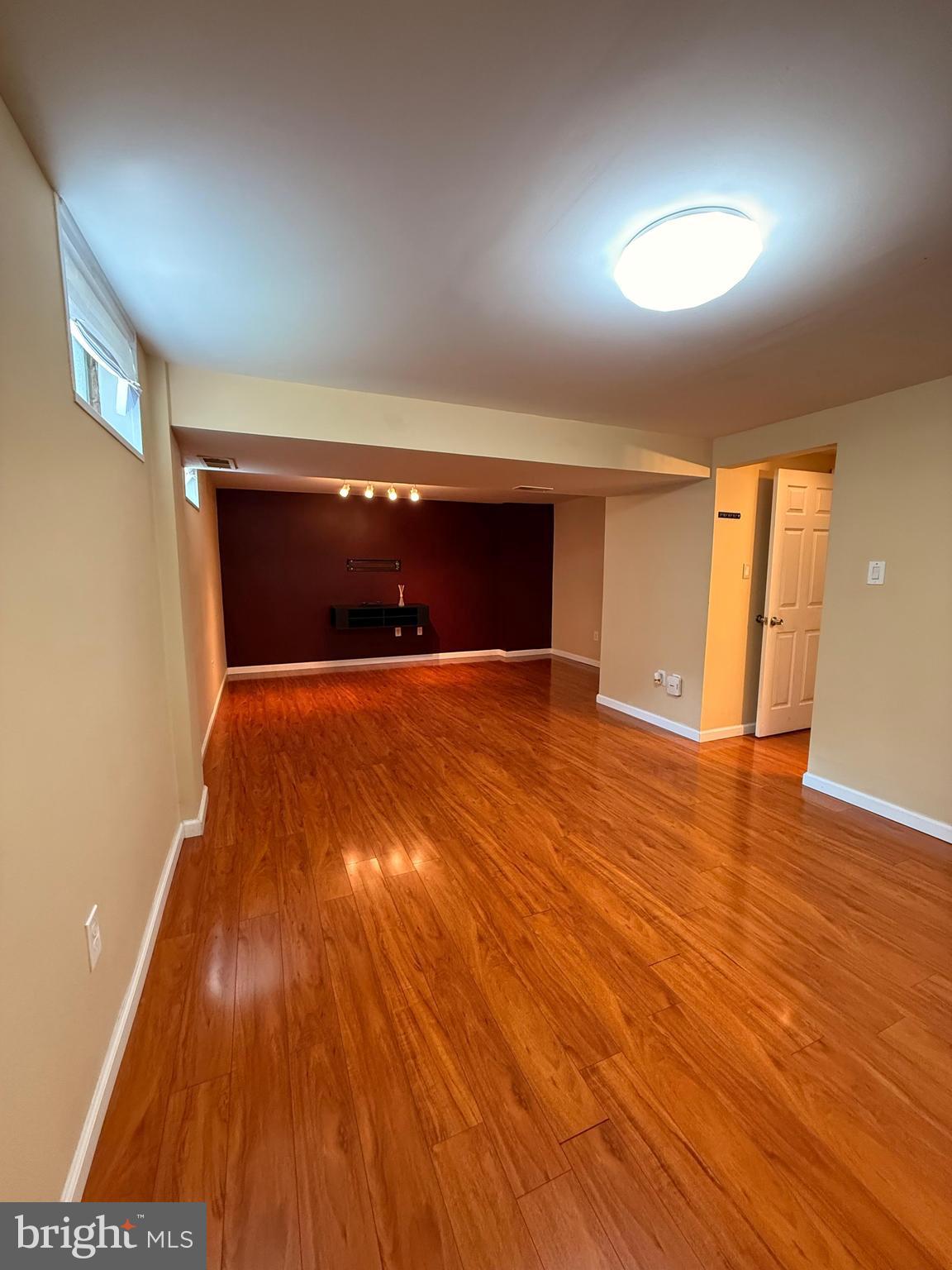 WHEATON WOODS - Residential Lease