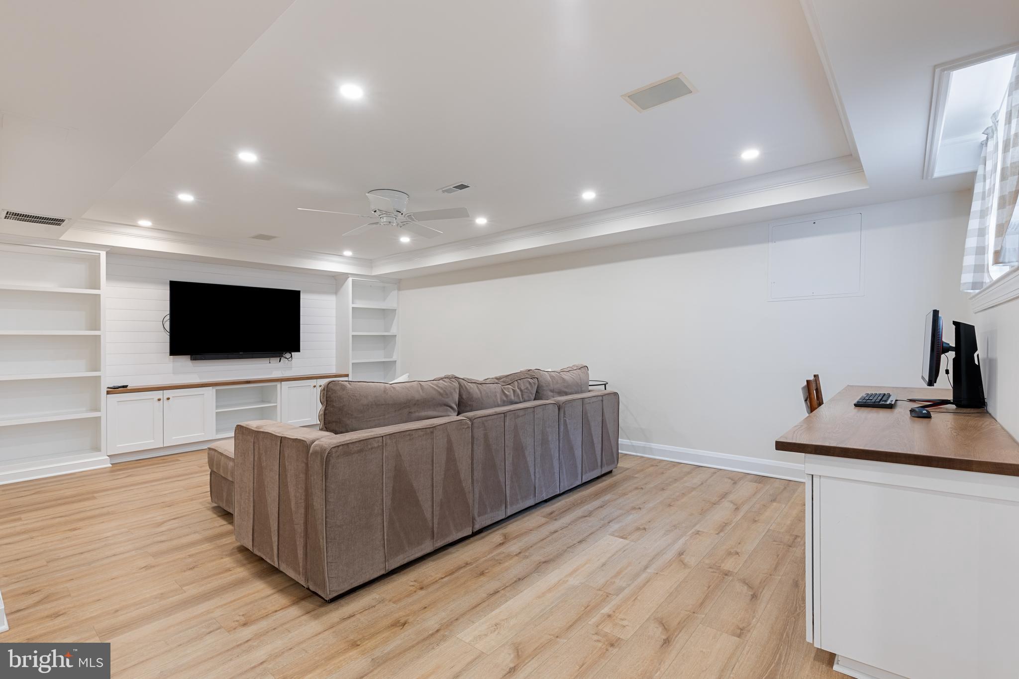 HOMELAND HISTORIC DISTRICT - Residential