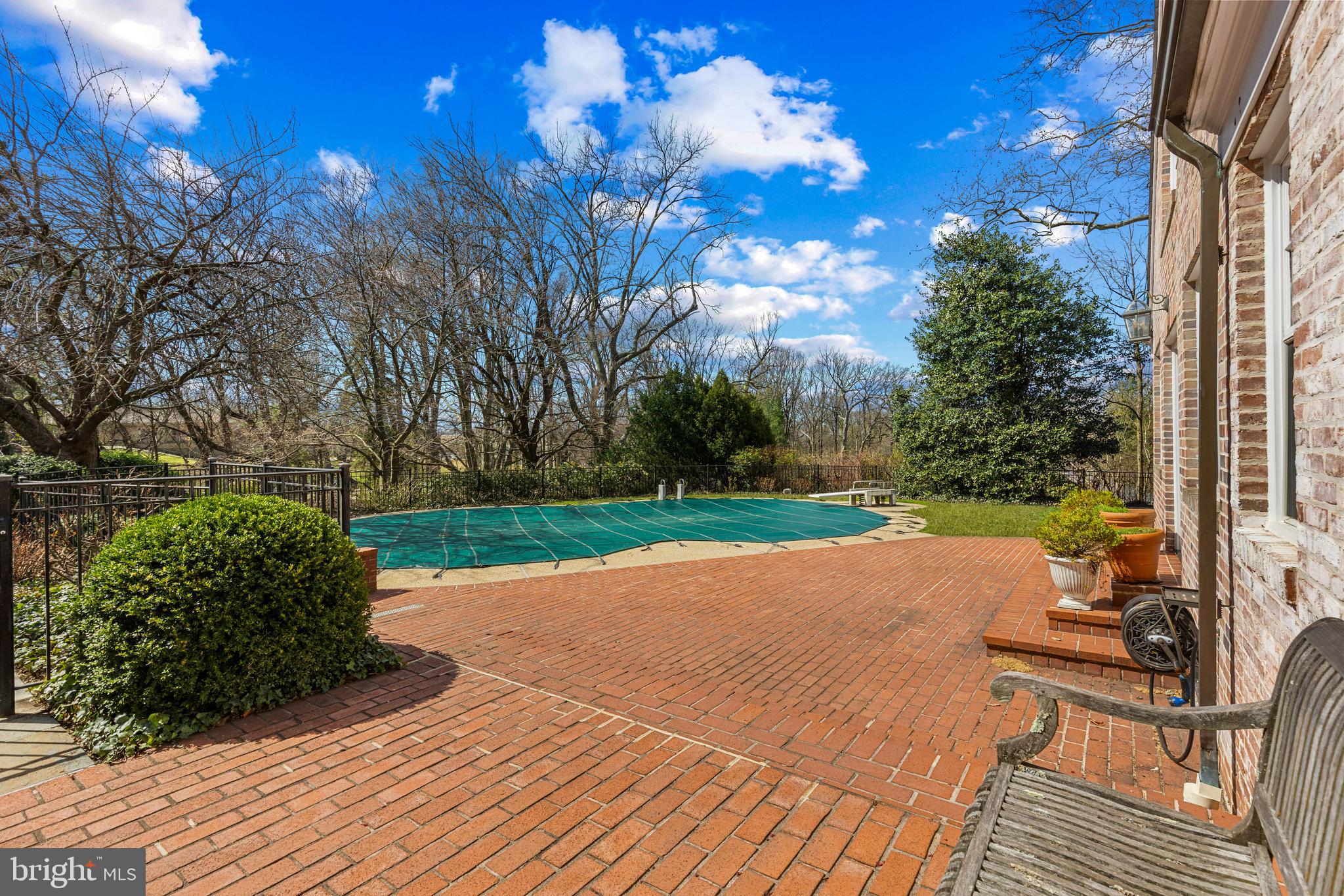 HOMELAND HISTORIC DISTRICT - Residential