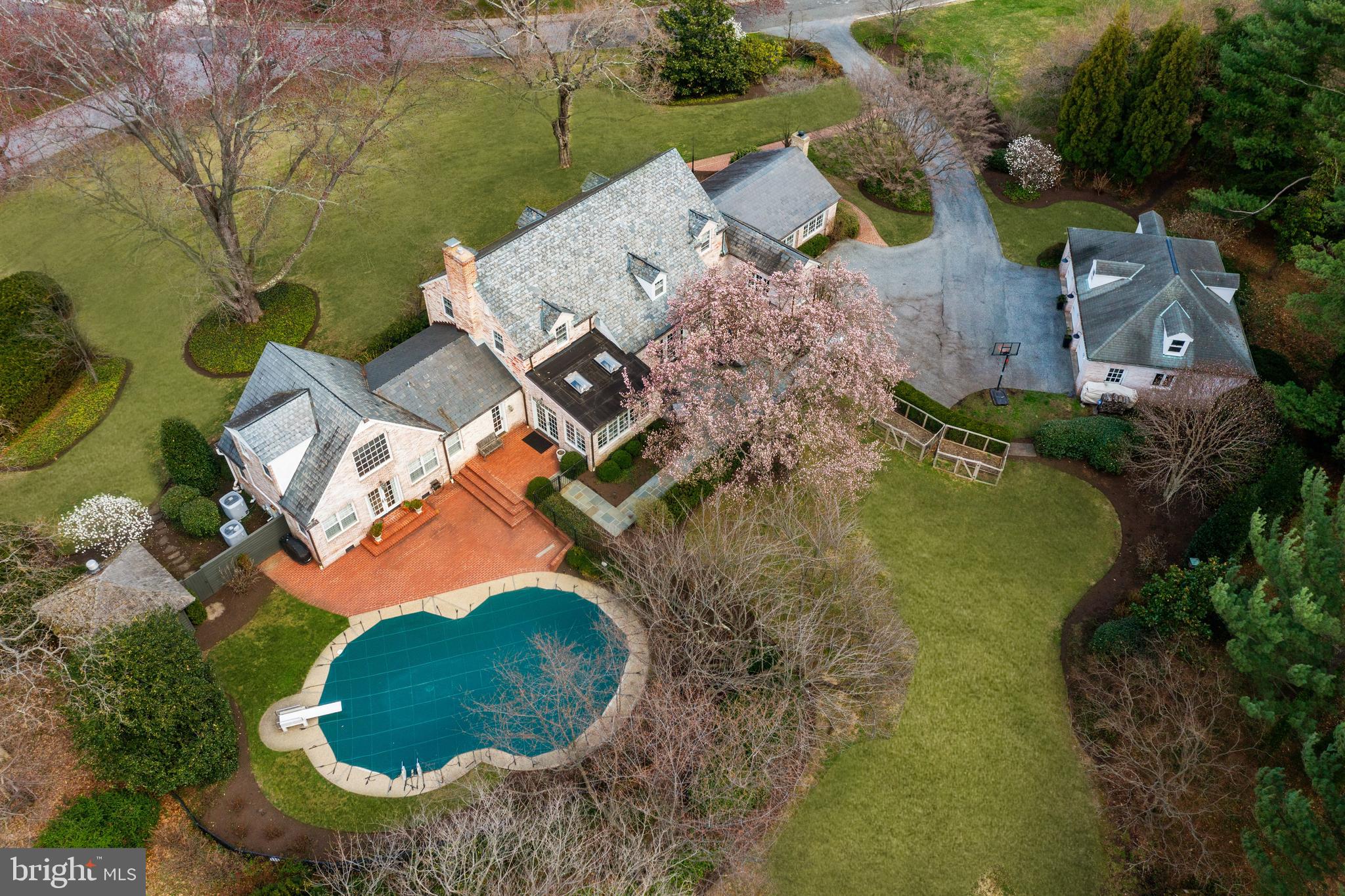 HOMELAND HISTORIC DISTRICT - Residential