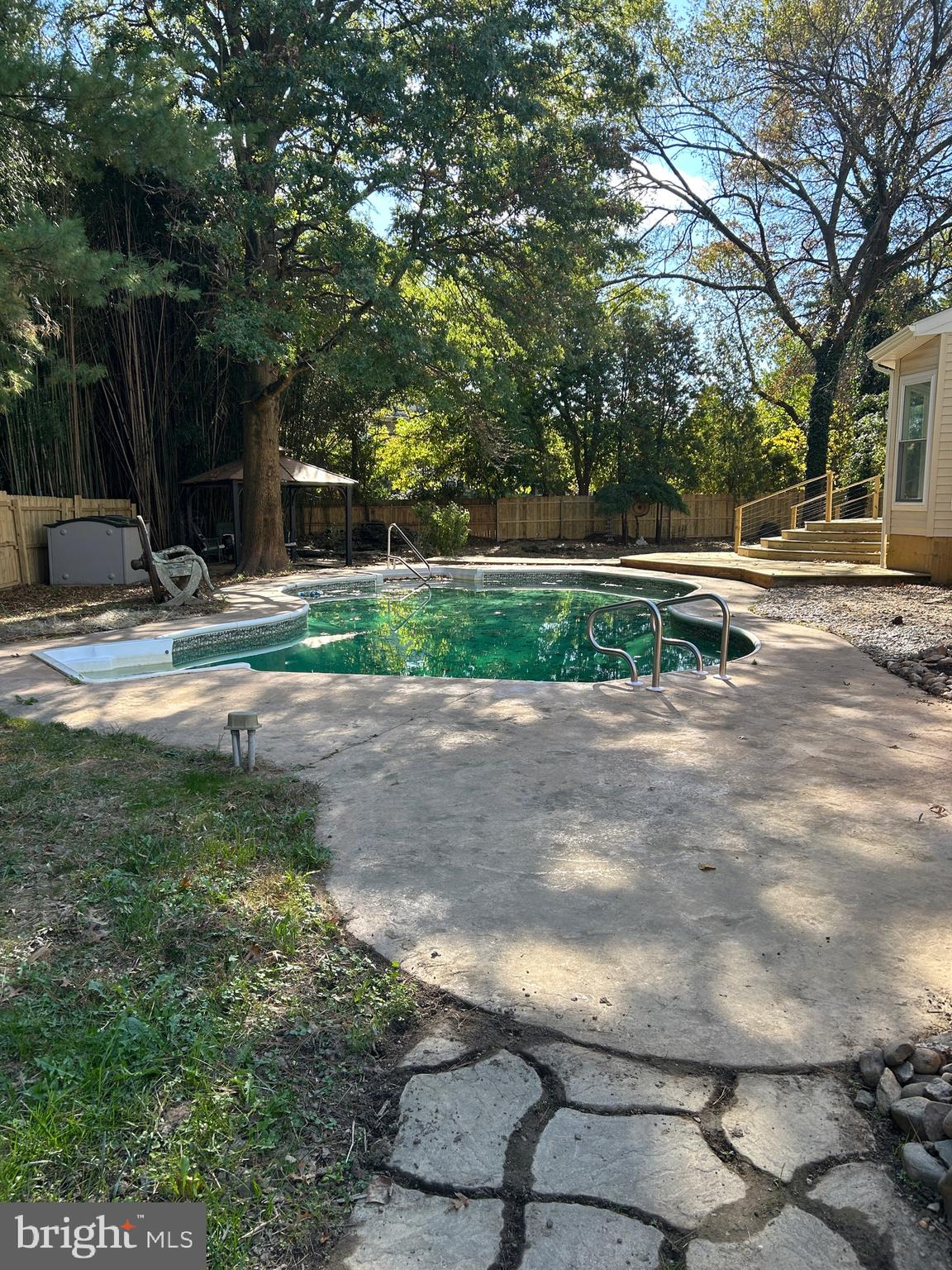 THE MEADOWS - Residential