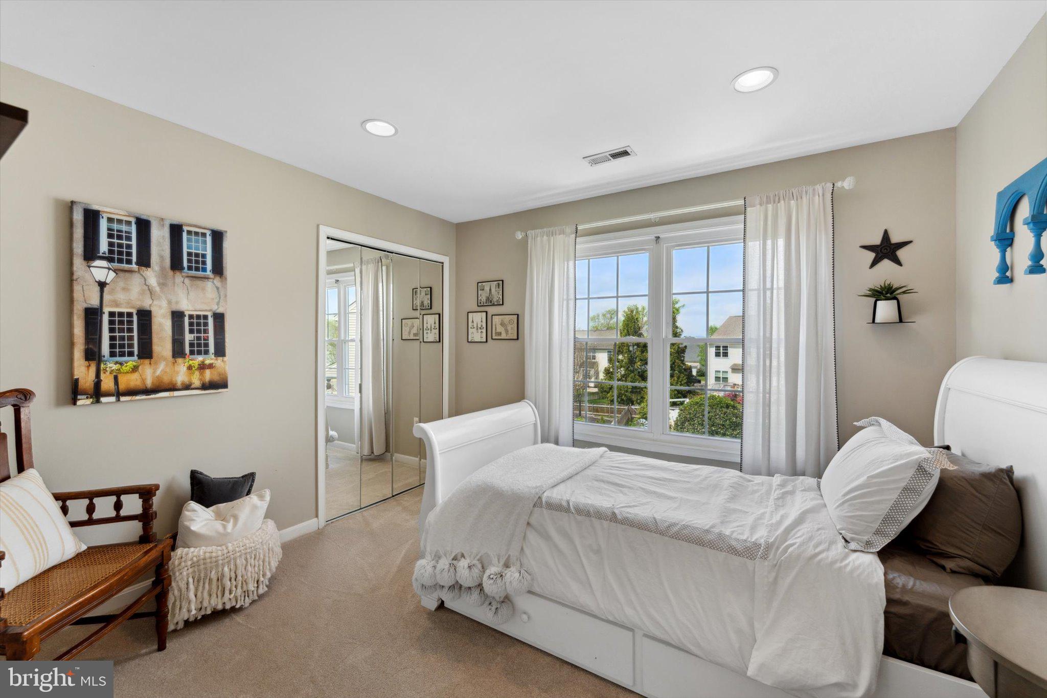 BRIDLEWOOD MANOR - Residential