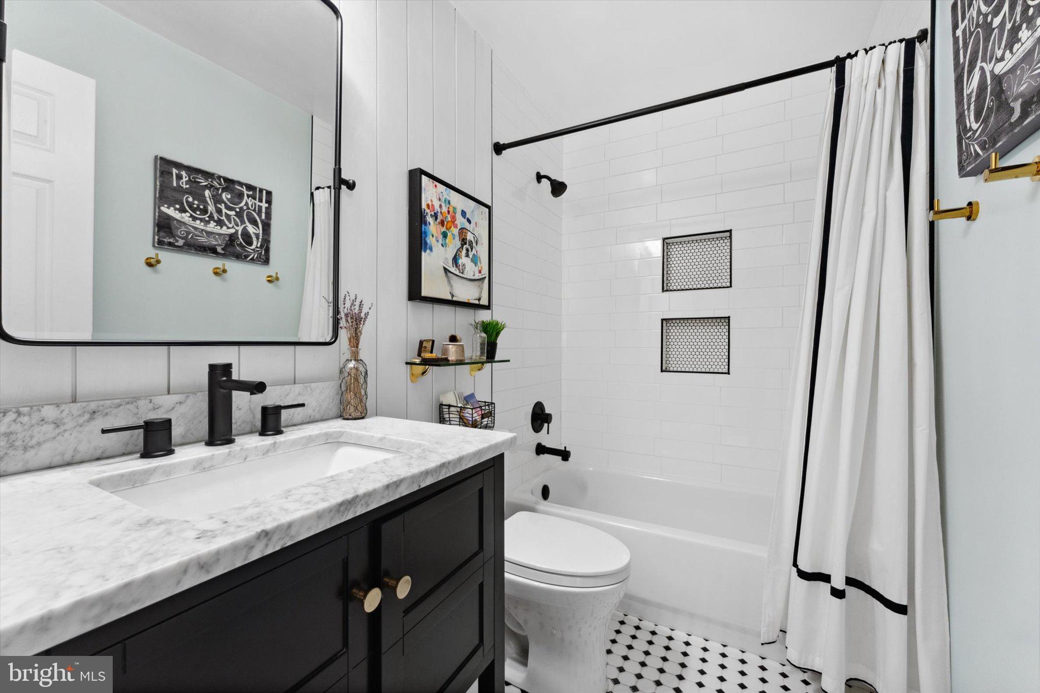 BRIDLEWOOD MANOR - Residential