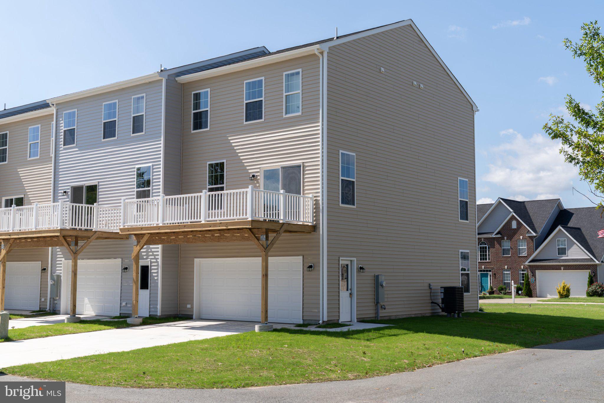 243 BRIARWOOD CIRCLE