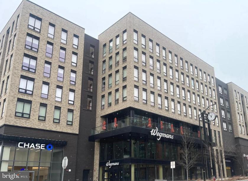 RESTON - Residential