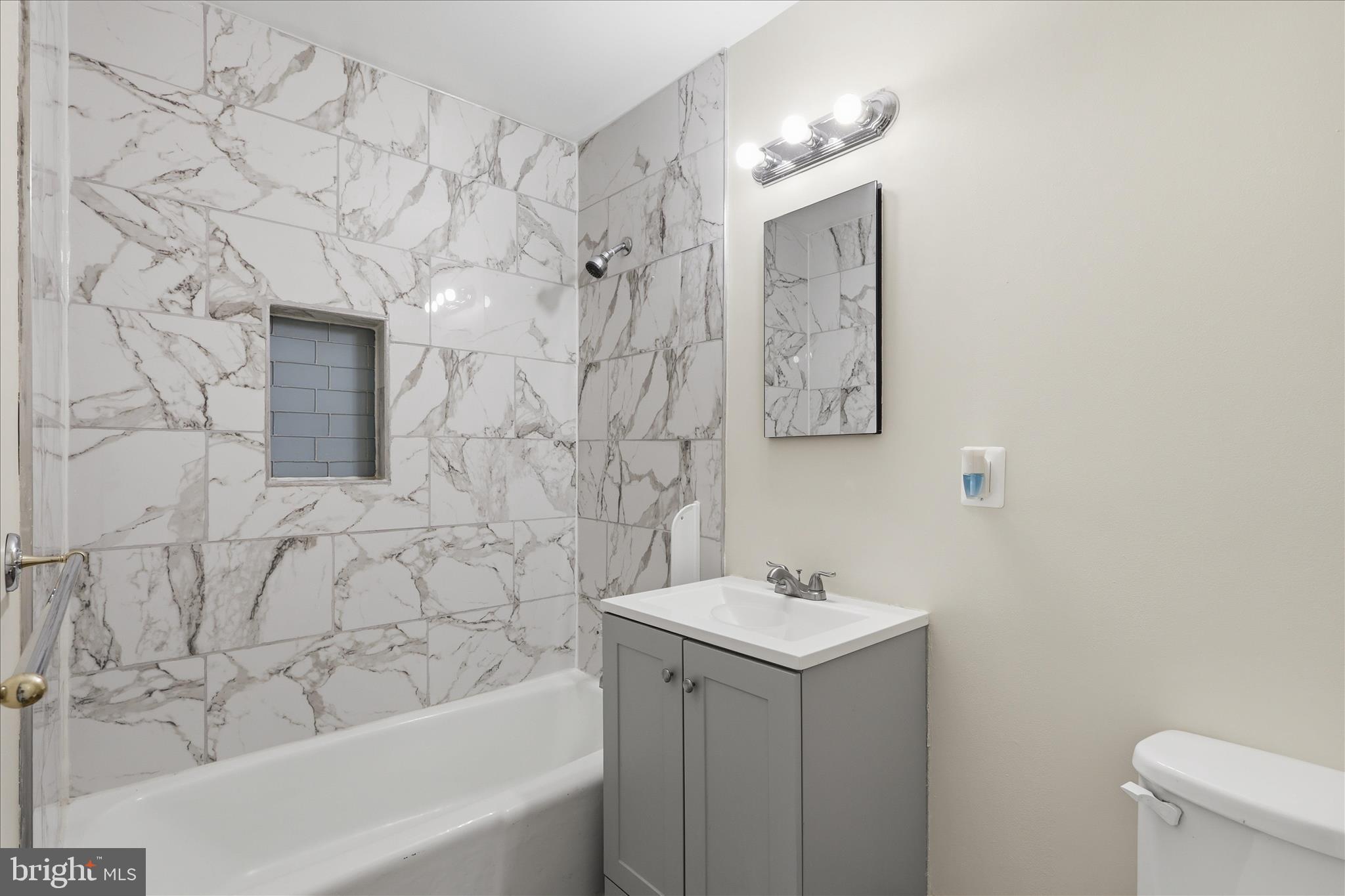 RESTON - Residential