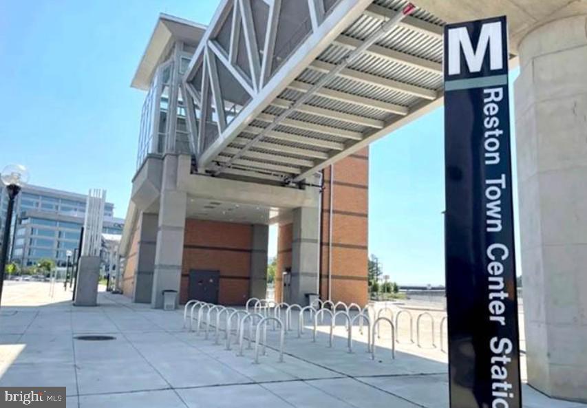 RESTON - Residential