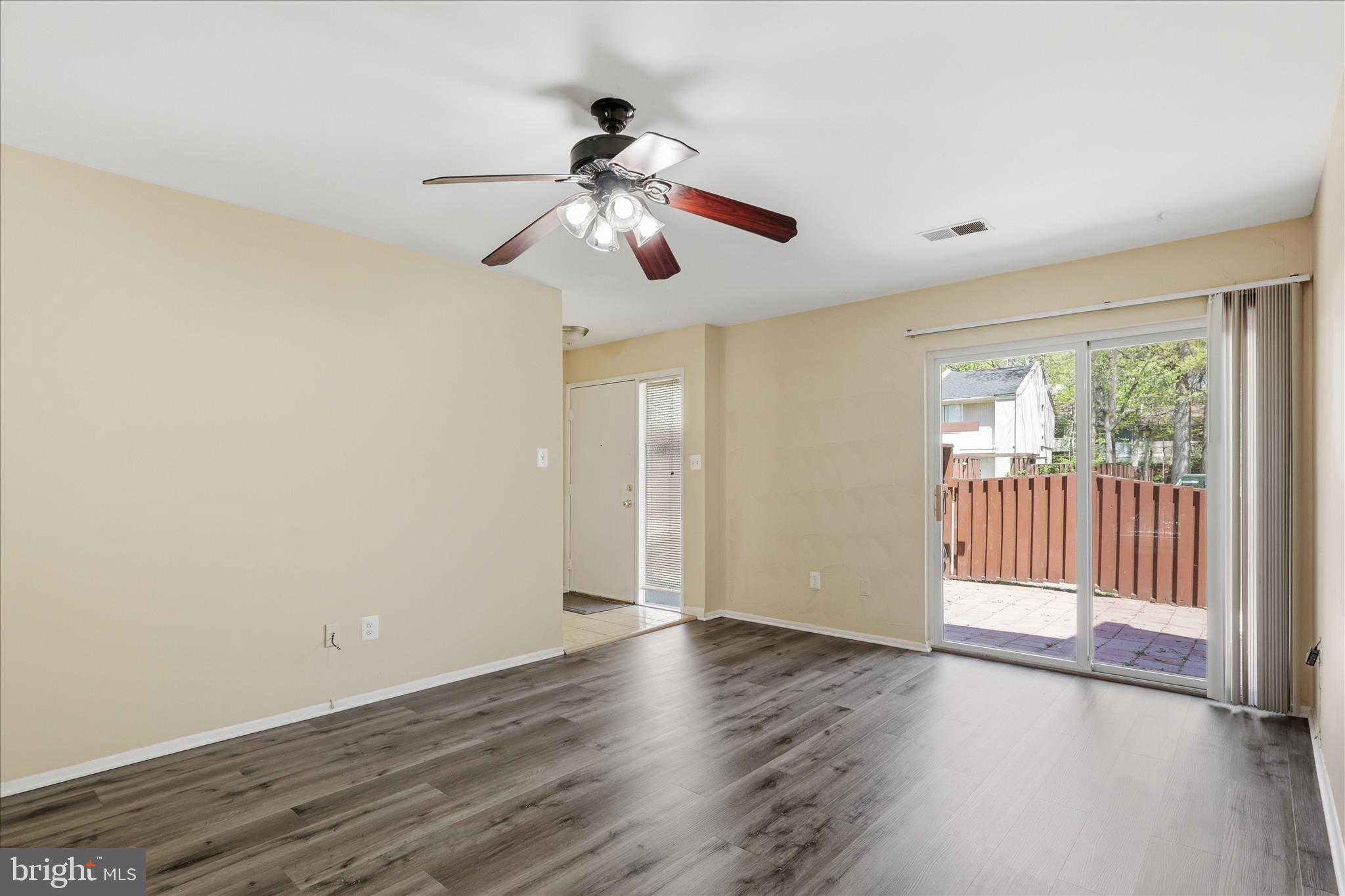 RESTON - Residential