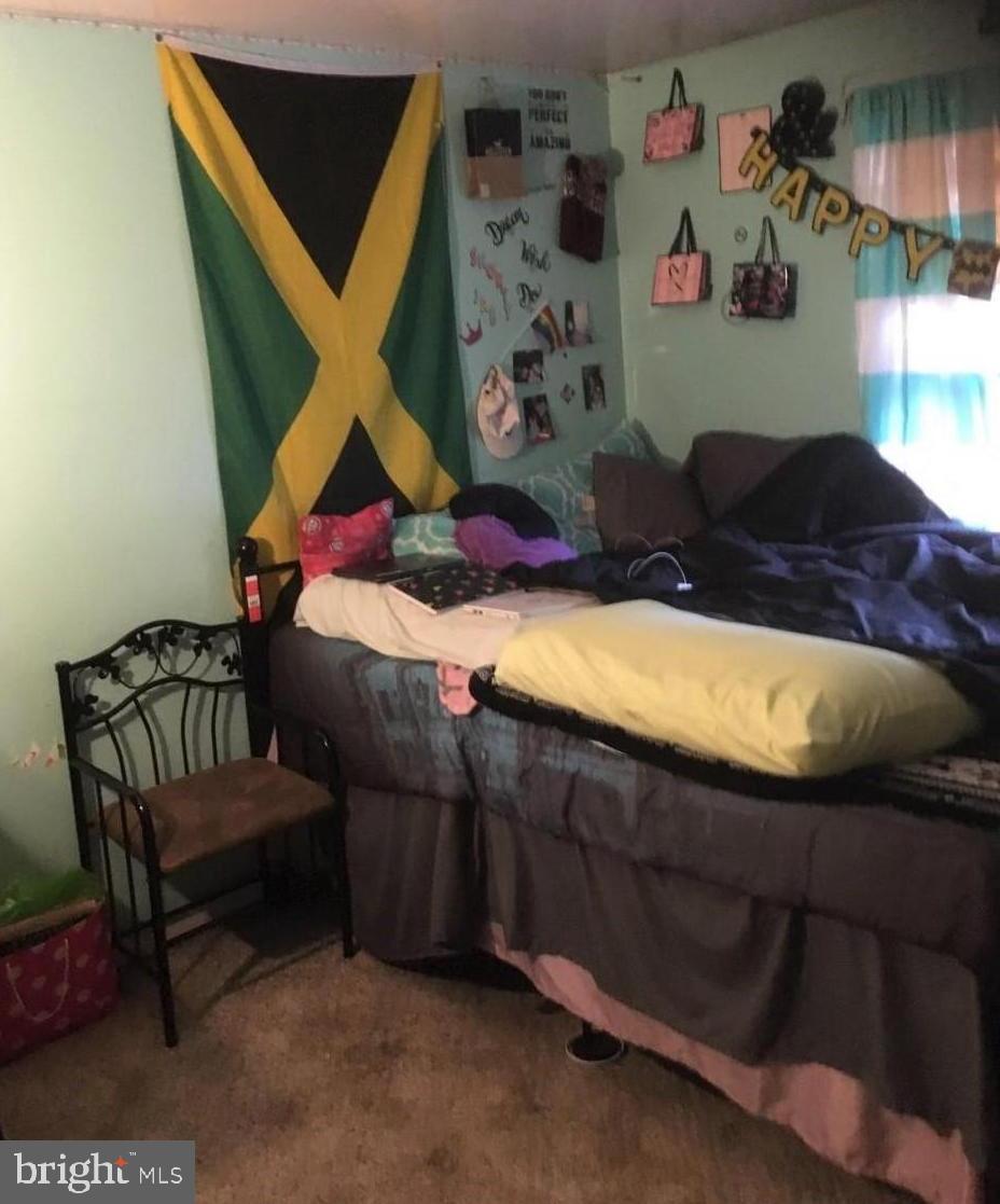 FARMINGDALE ESTATES - Residential