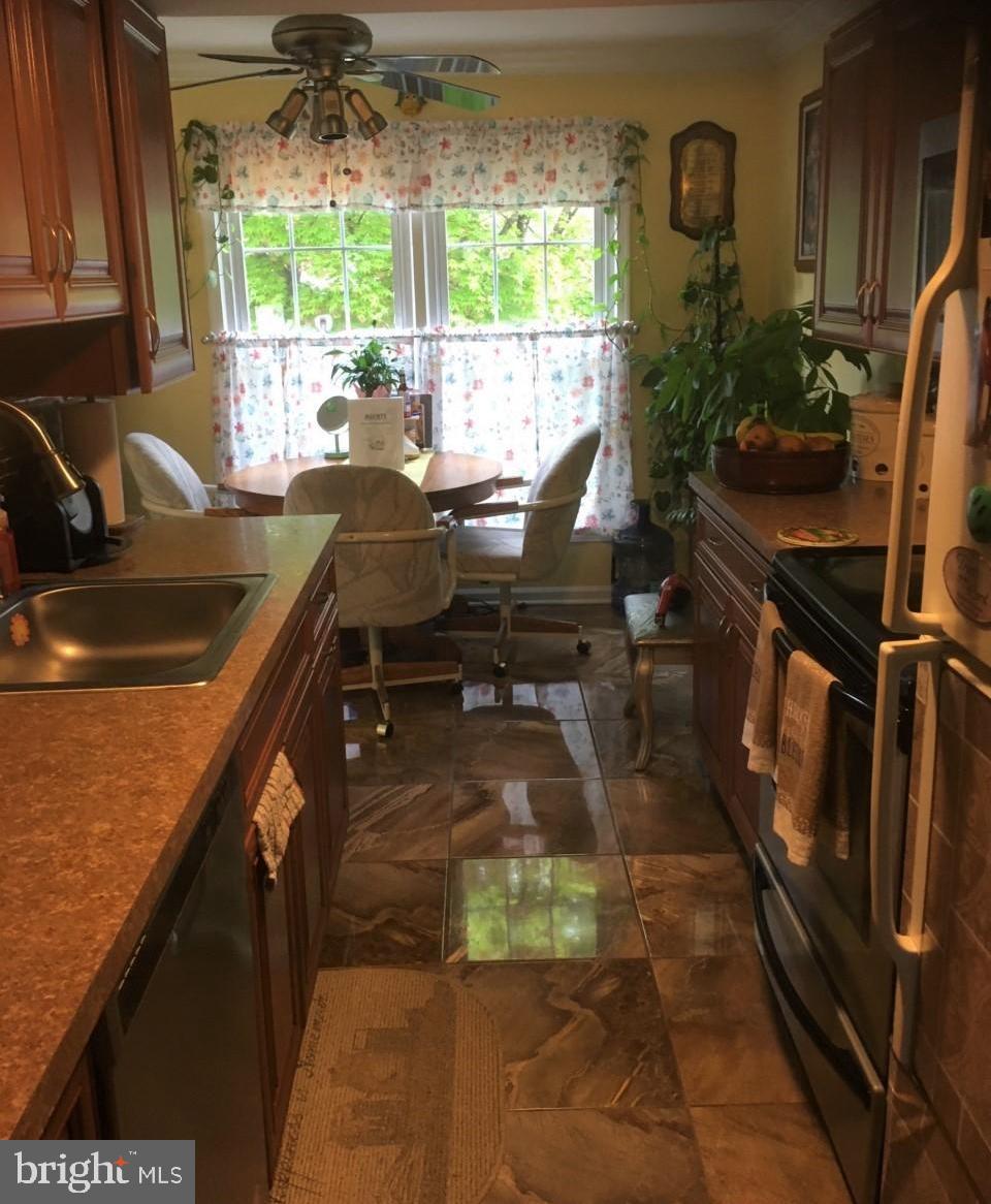 FARMINGDALE ESTATES - Residential