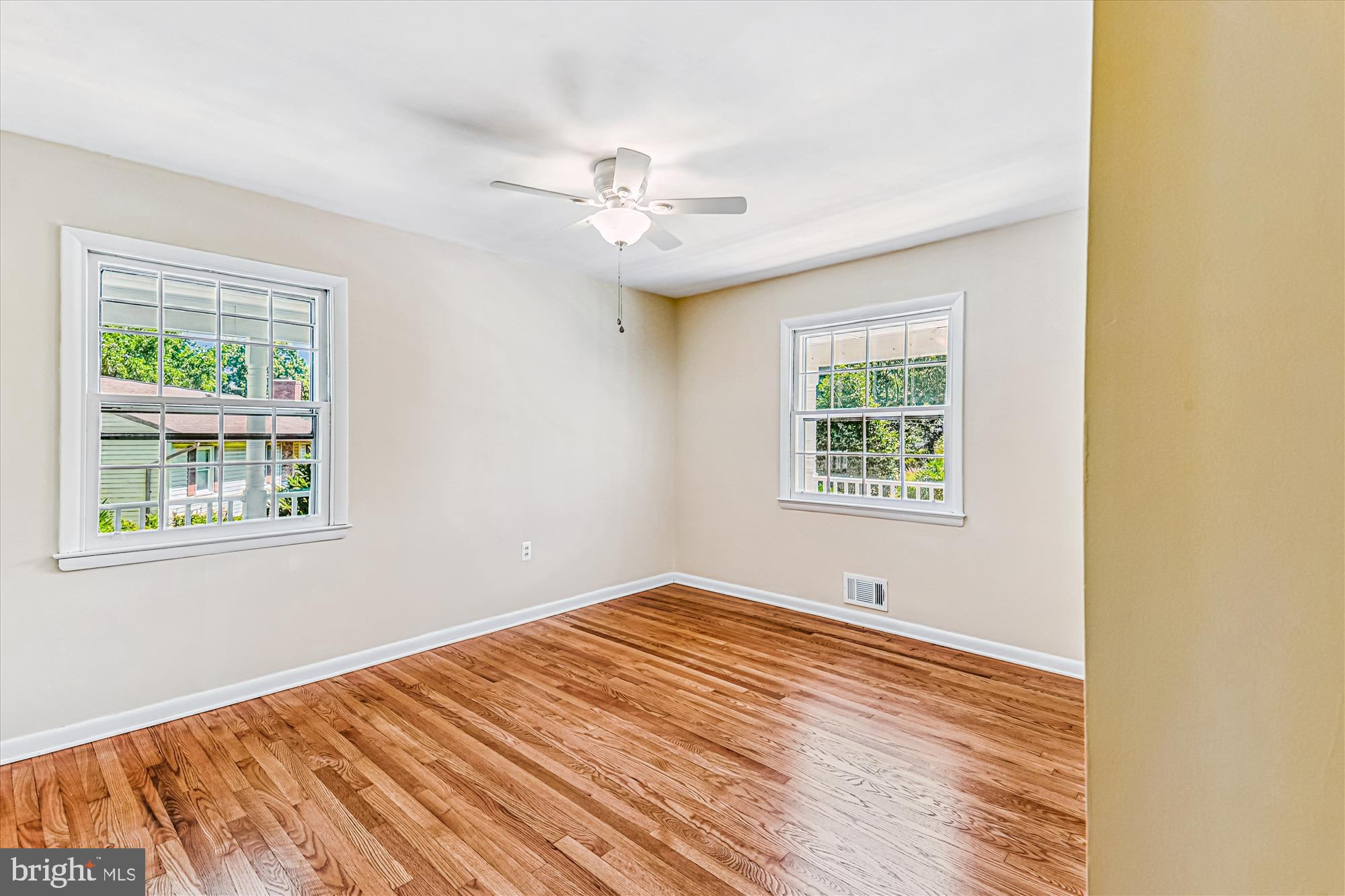 HILLSMERE SHORES - Residential