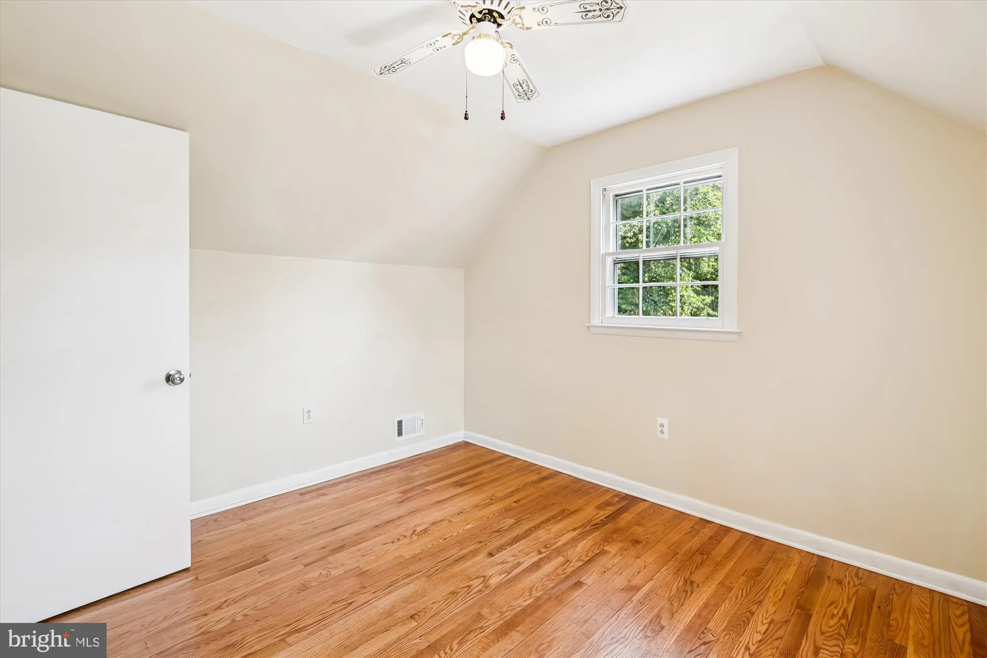 Annapolis, Maryland 21403, United States, 4 Bedrooms Bedrooms, ,2 BathroomsBathrooms,Residential,Pending,191913