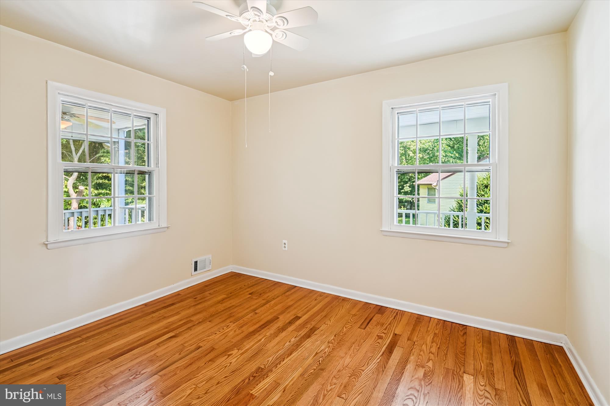 HILLSMERE SHORES - Residential