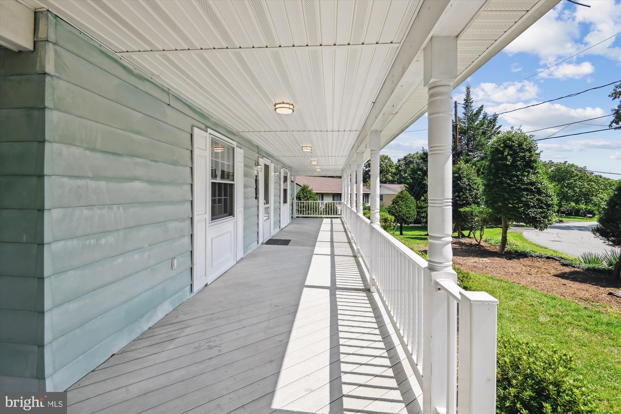 HILLSMERE SHORES - Residential