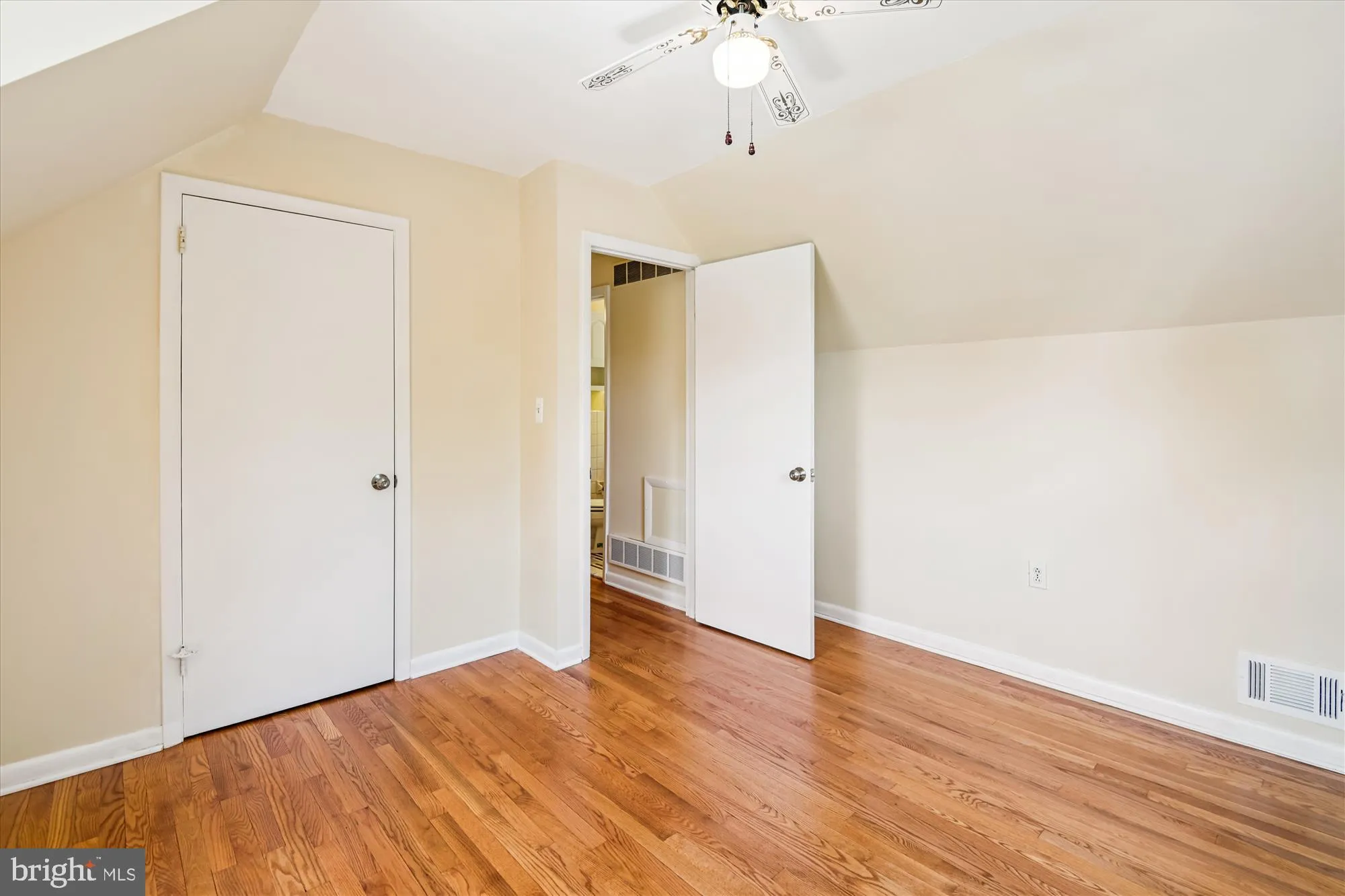 Annapolis, Maryland 21403, United States, 4 Bedrooms Bedrooms, ,2 BathroomsBathrooms,Residential,Pending,191913