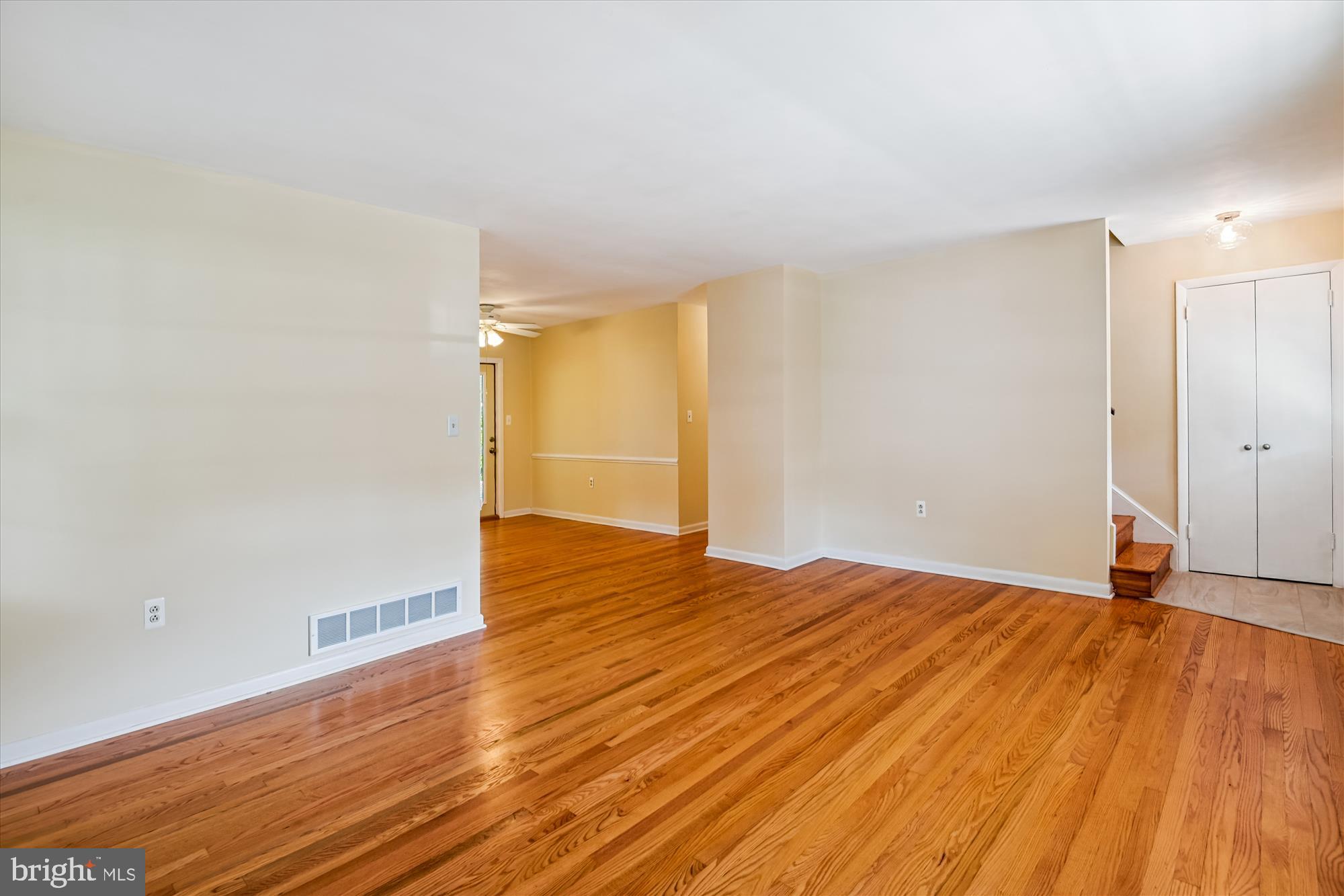 HILLSMERE SHORES - Residential