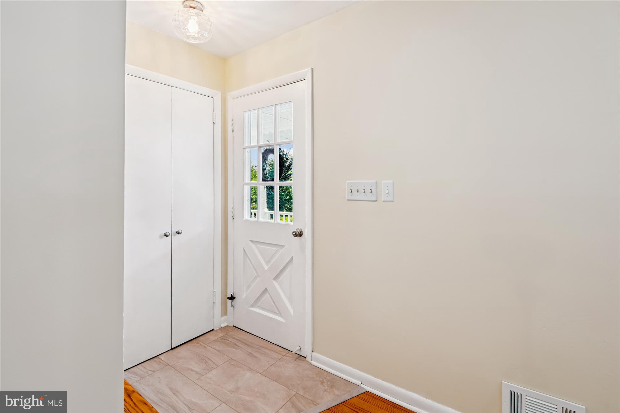 HILLSMERE SHORES - Residential