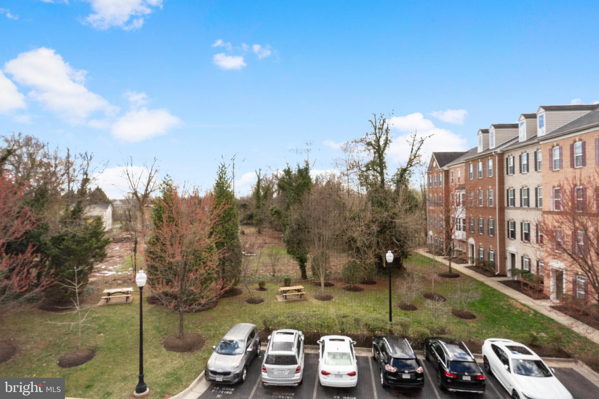 LEE SQUARE - Residential