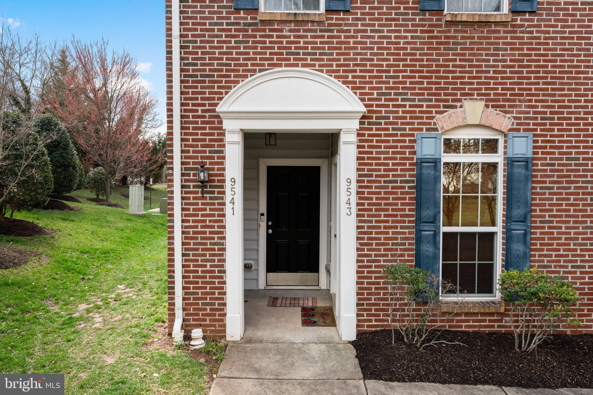 LEE SQUARE - Residential