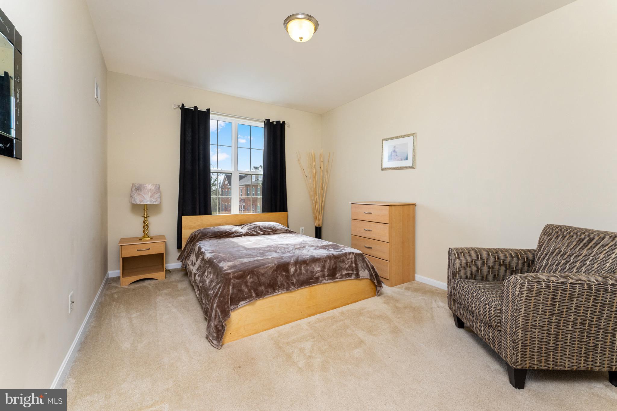 LEE SQUARE - Residential