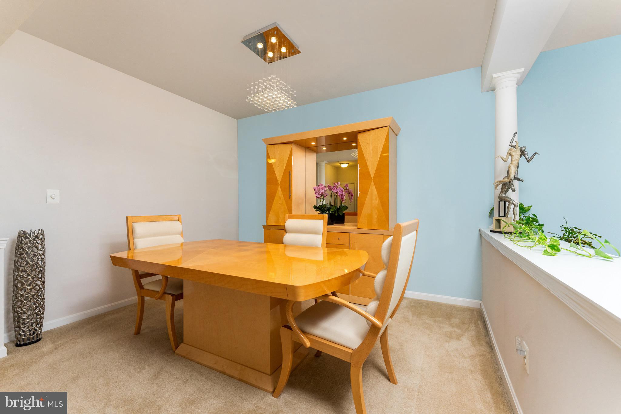 LEE SQUARE - Residential