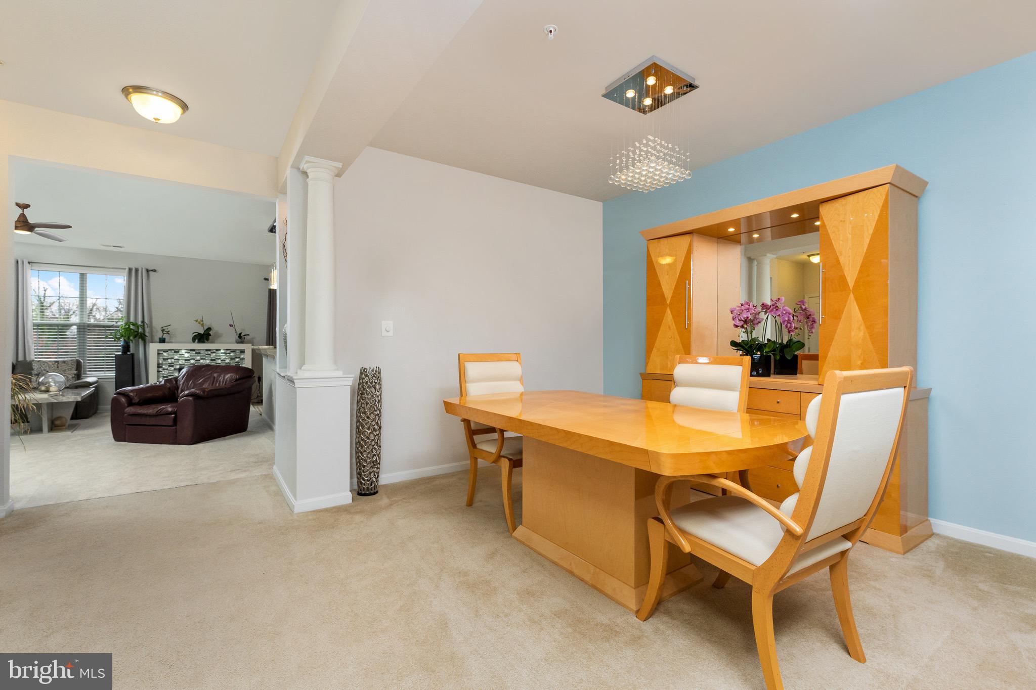 LEE SQUARE - Residential