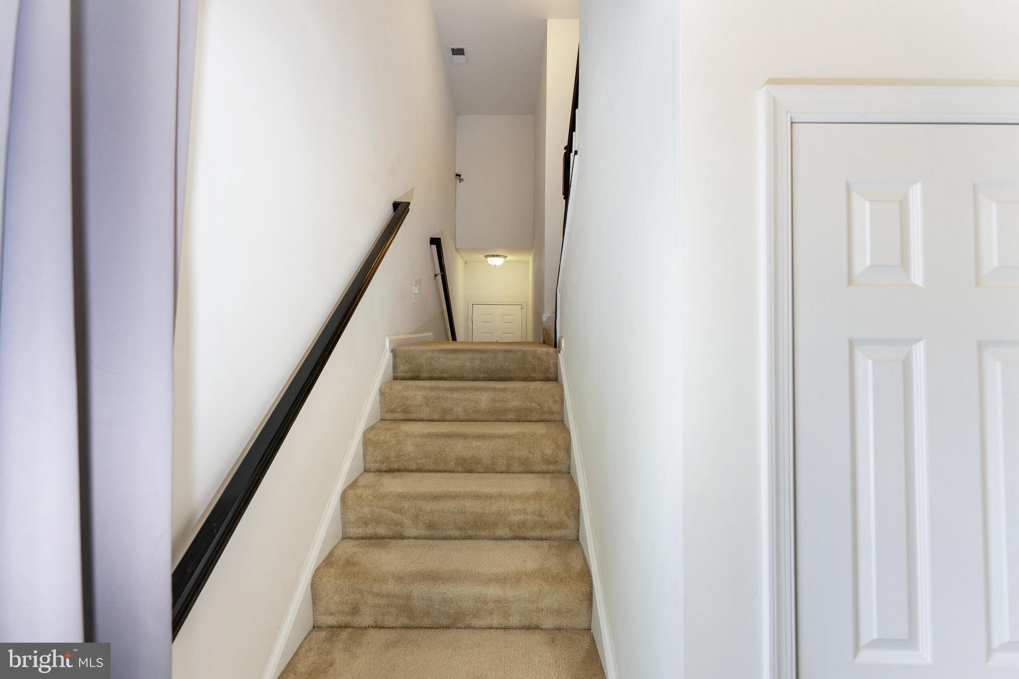 LEE SQUARE - Residential