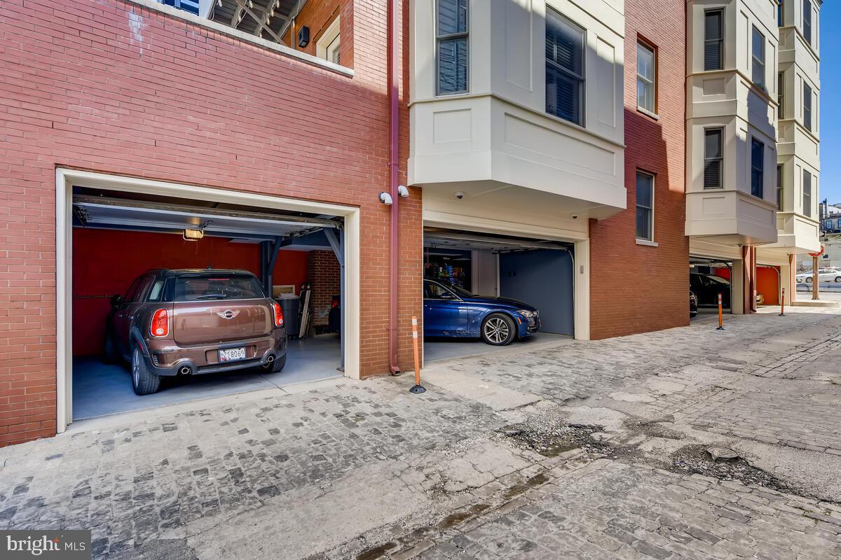 MOUNT VERNON PLACE HISTORIC DISTRICT - Residential