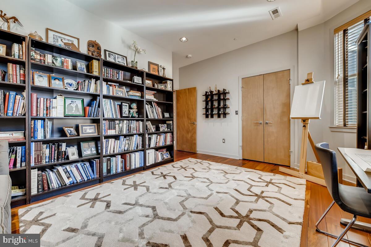 MOUNT VERNON PLACE HISTORIC DISTRICT - Residential