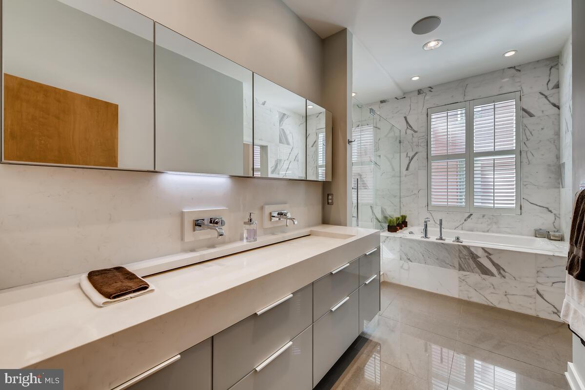 MOUNT VERNON PLACE HISTORIC DISTRICT - Residential