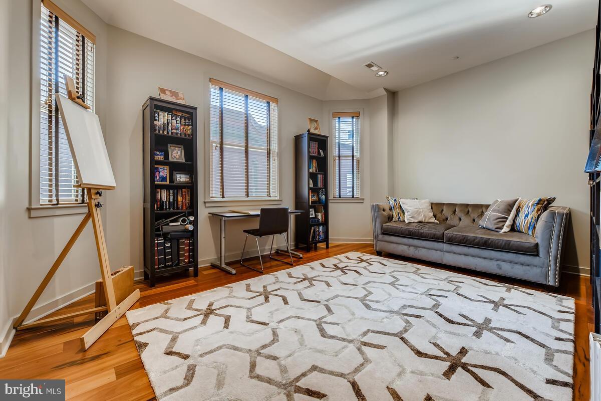 MOUNT VERNON PLACE HISTORIC DISTRICT - Residential