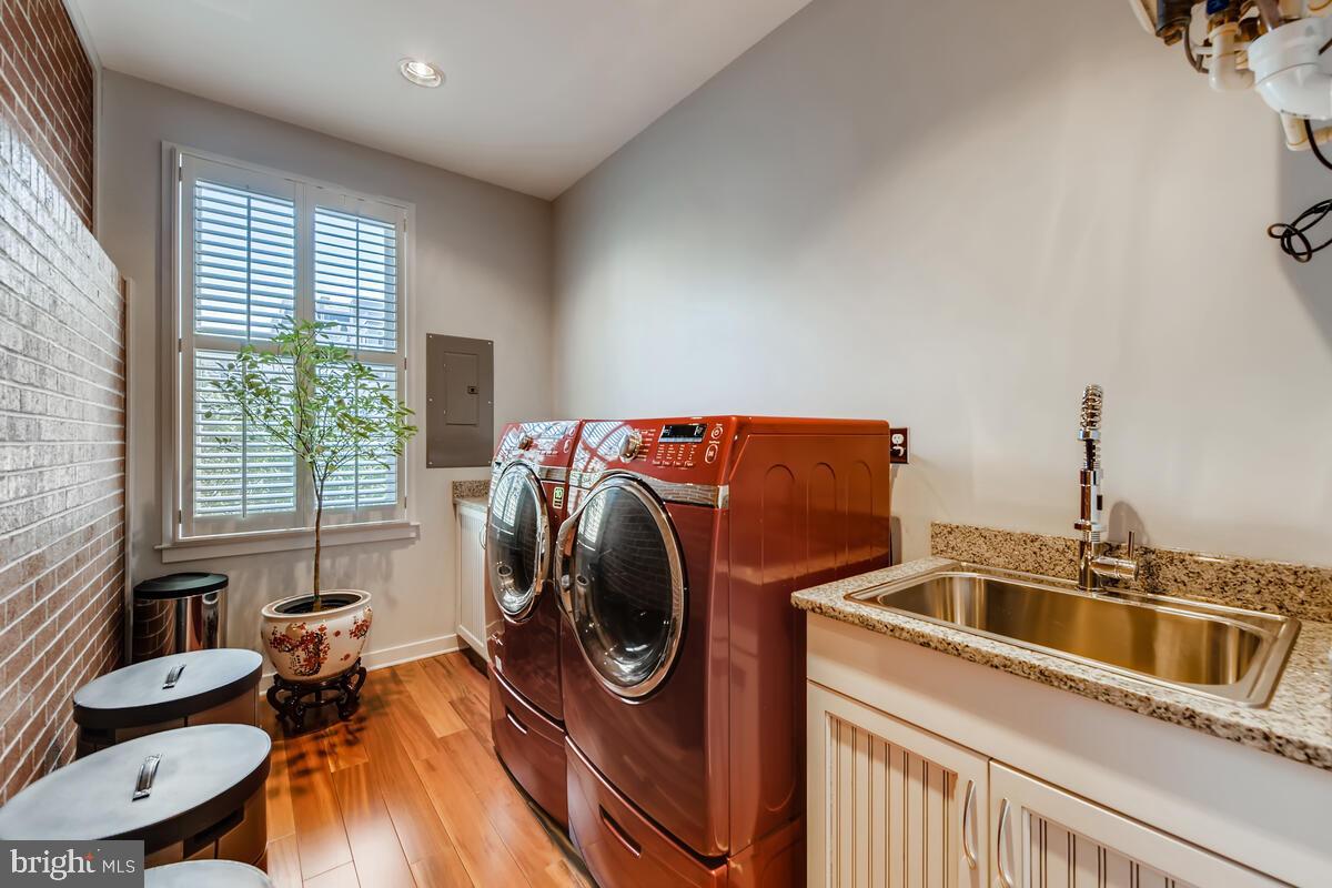 MOUNT VERNON PLACE HISTORIC DISTRICT - Residential