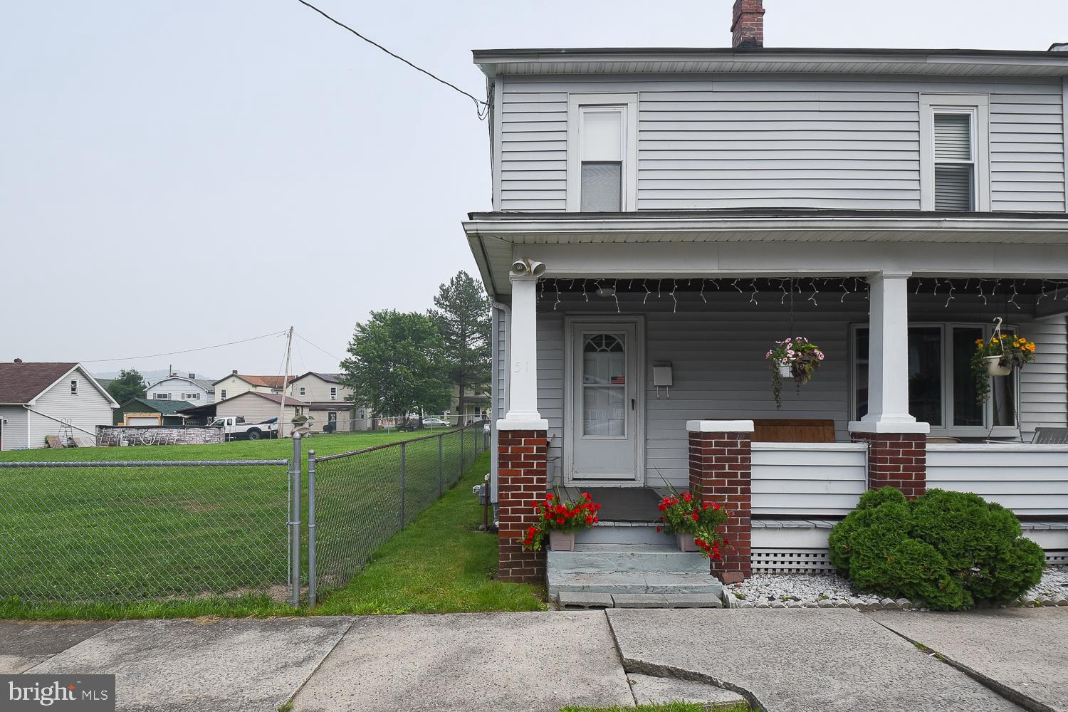 WEST END - Residential