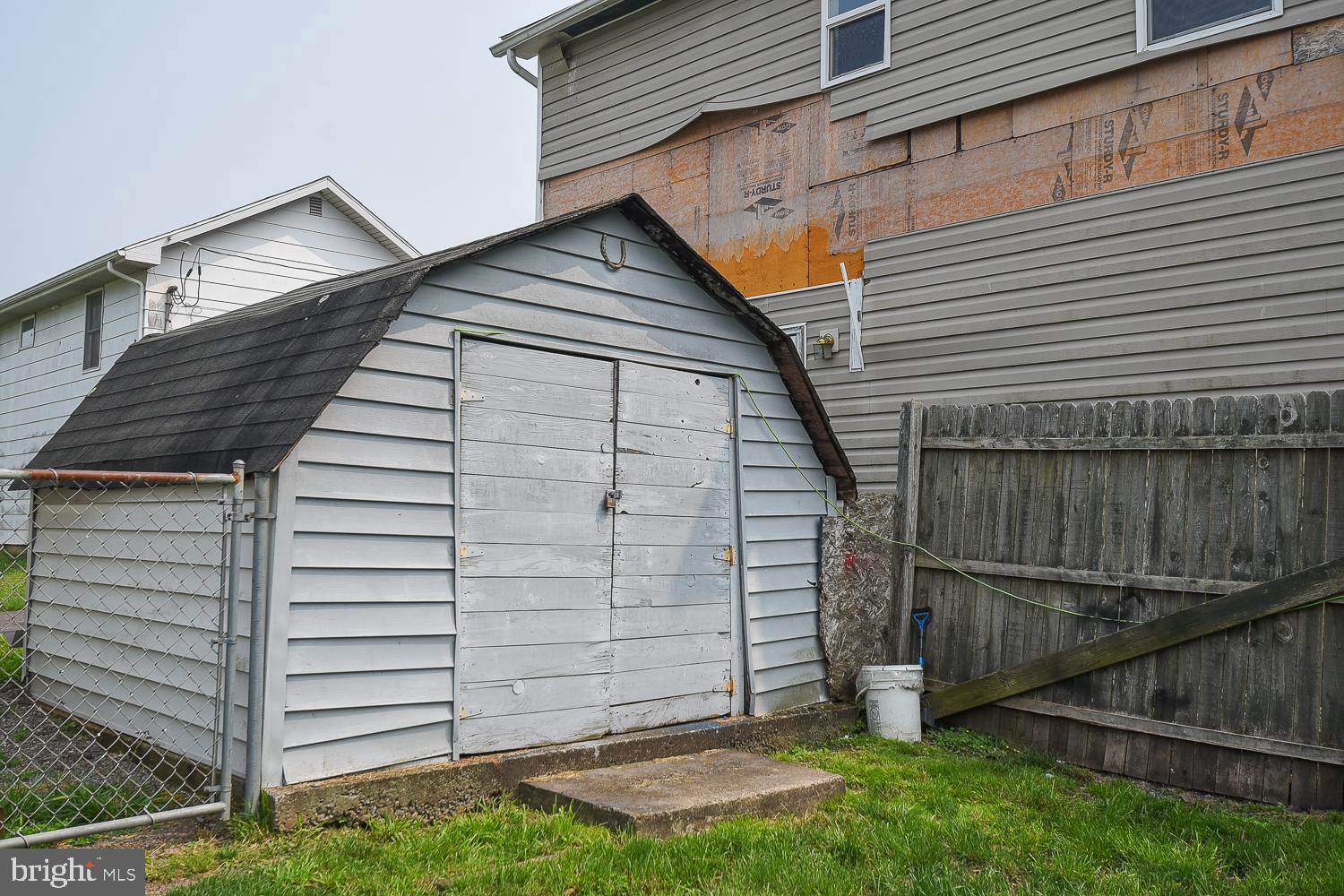 WEST END - Residential