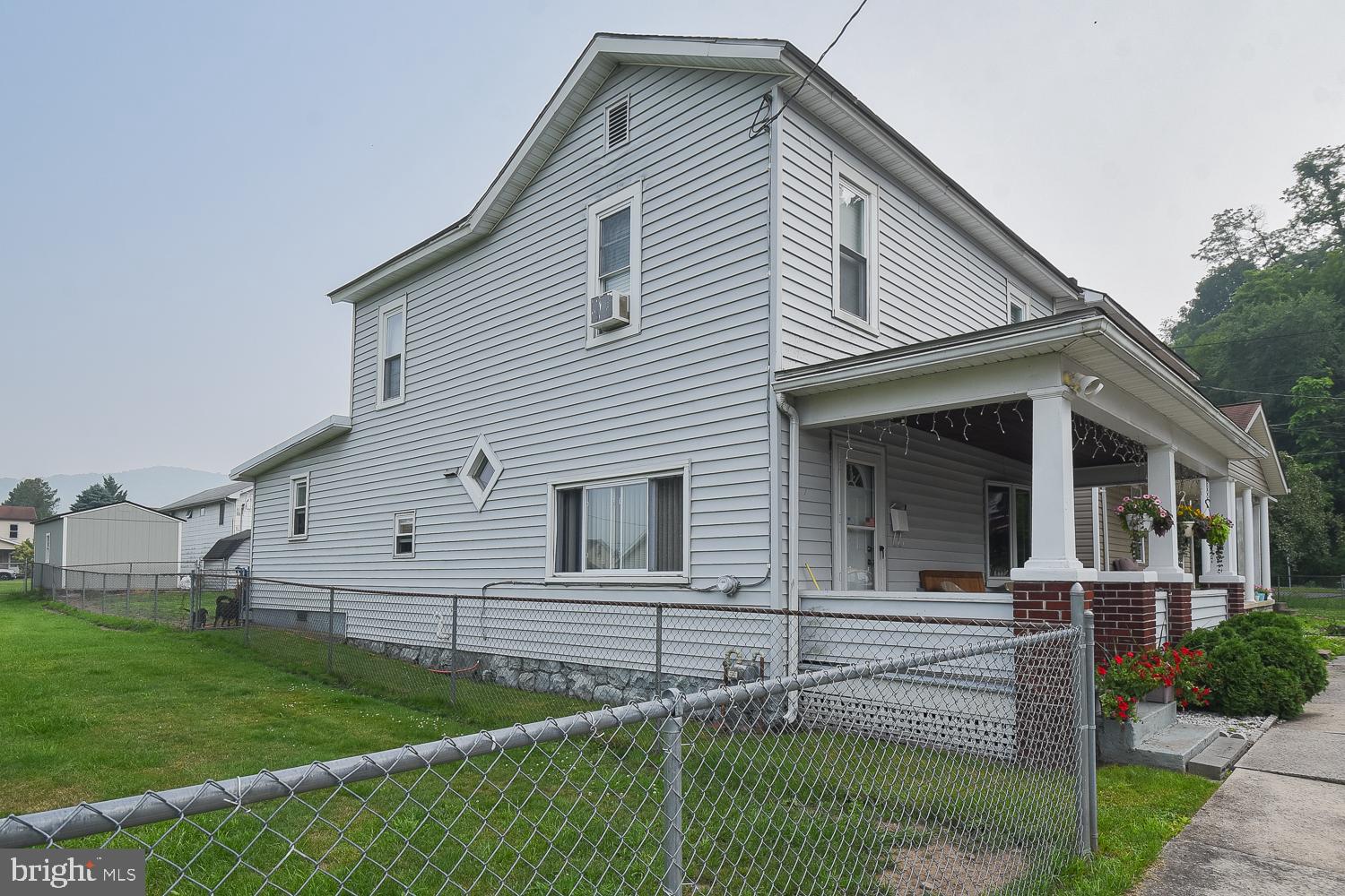 WEST END - Residential