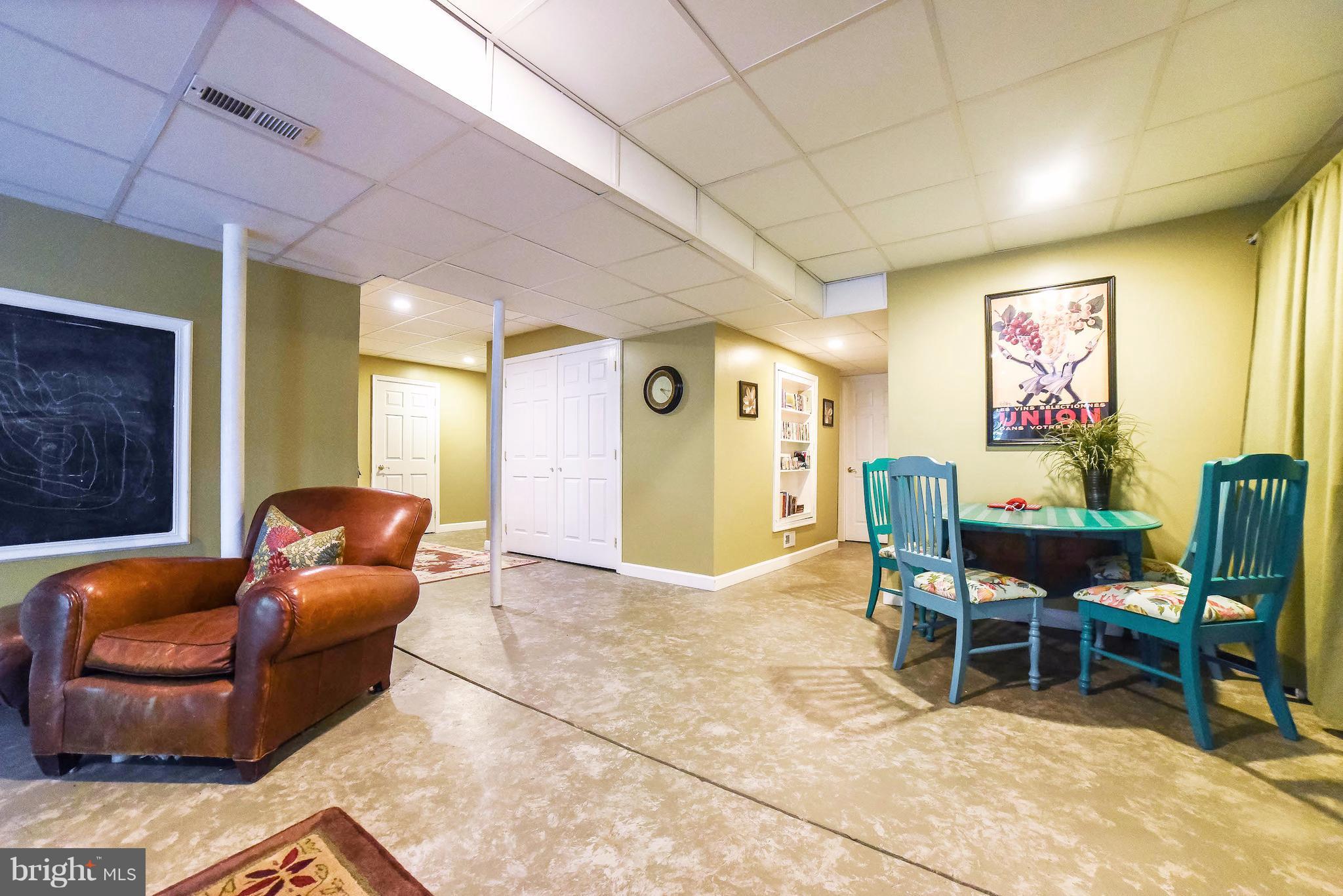 ACADEMY HILLS - Residential