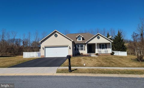 183 N ALPINE DRIVE YORK PA 17408