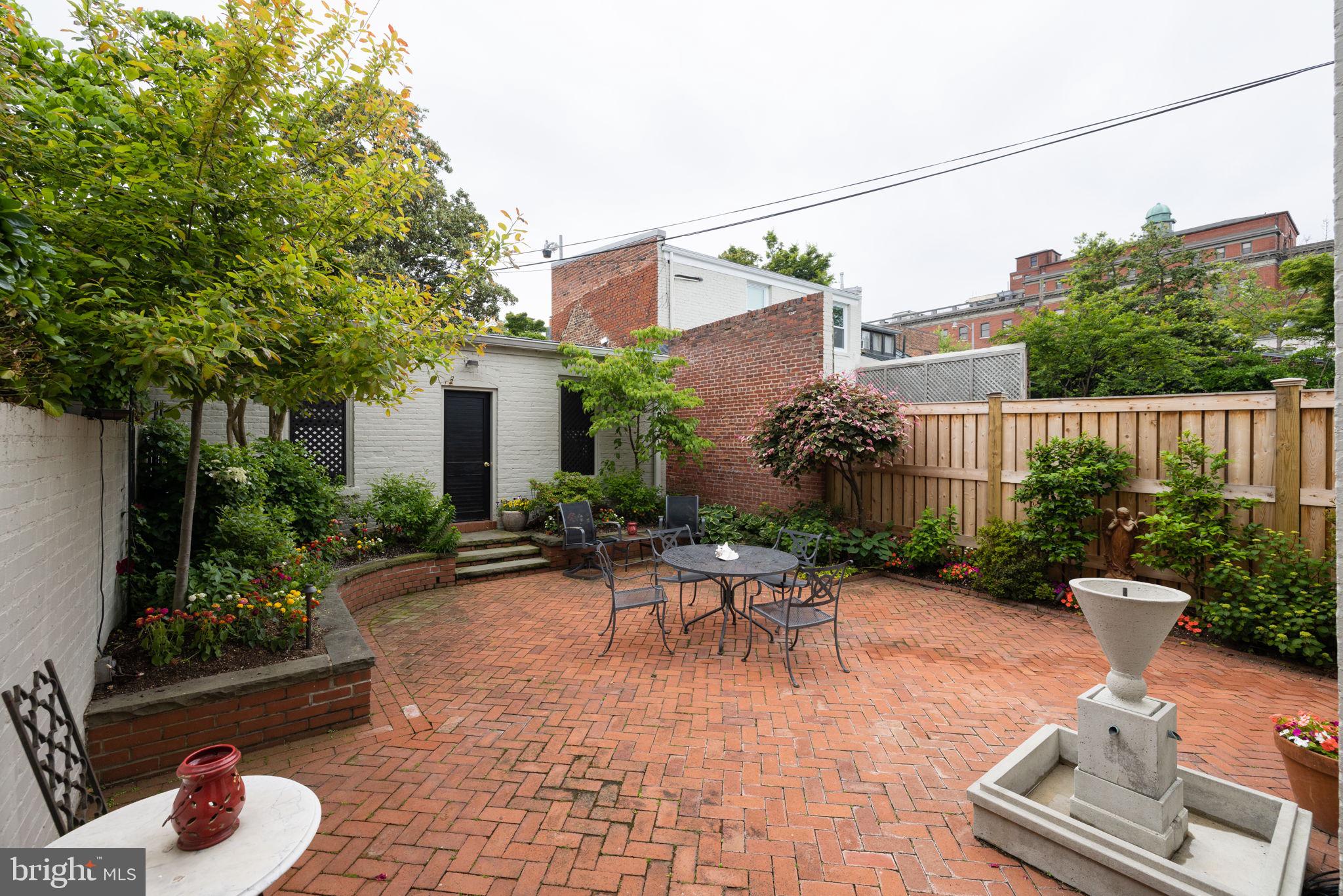 GEORGETOWN - Residential