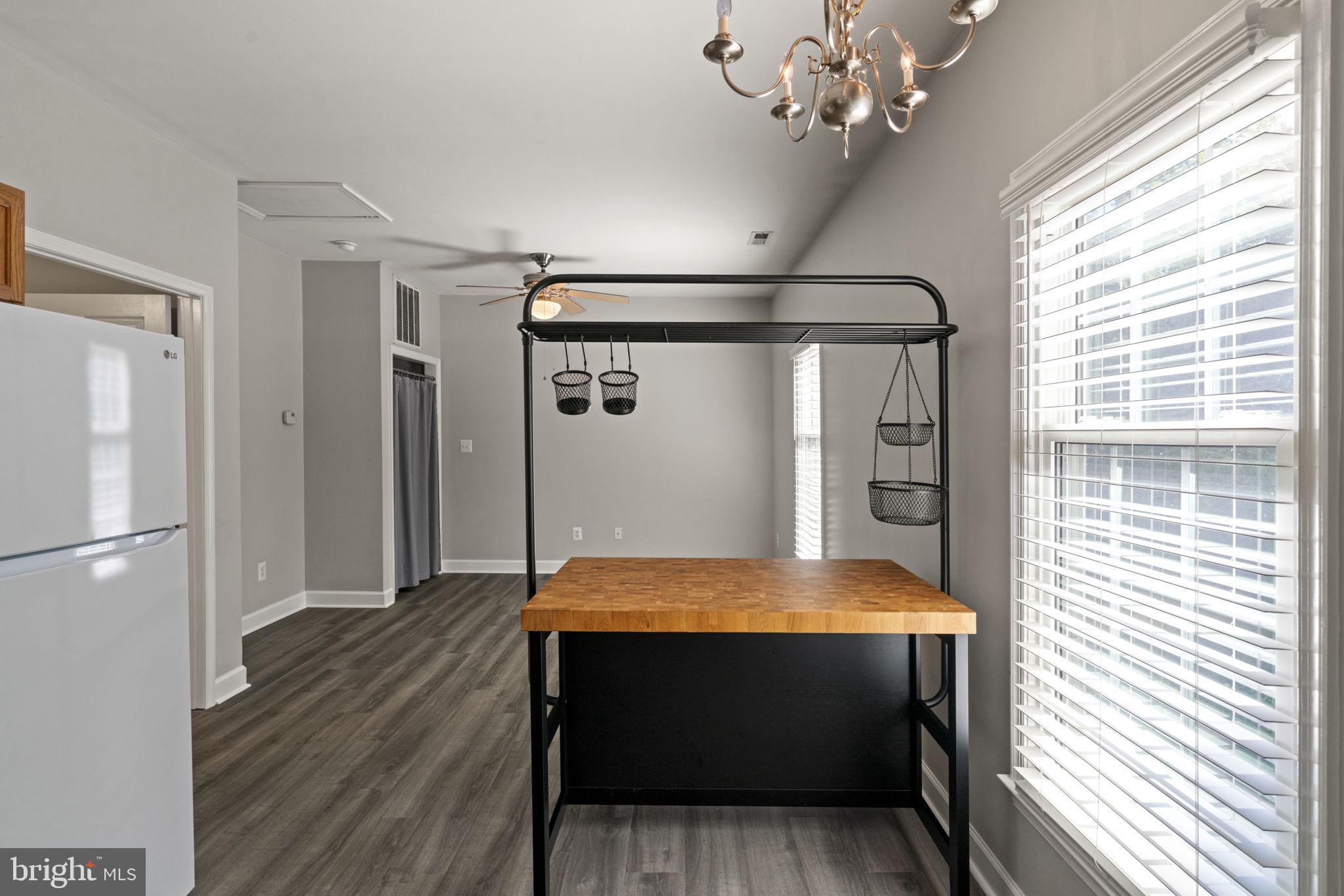 WOODSIDE - Residential Income