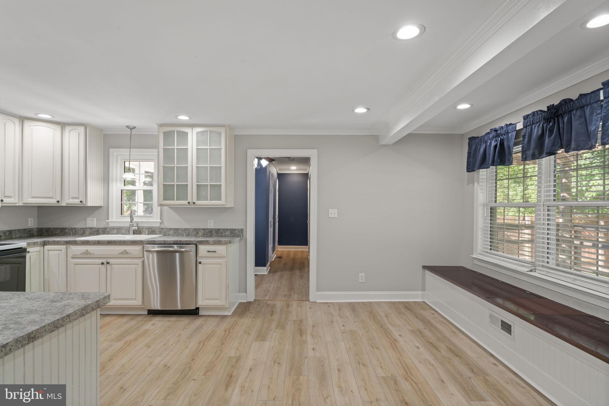 WOODSIDE - Residential Income