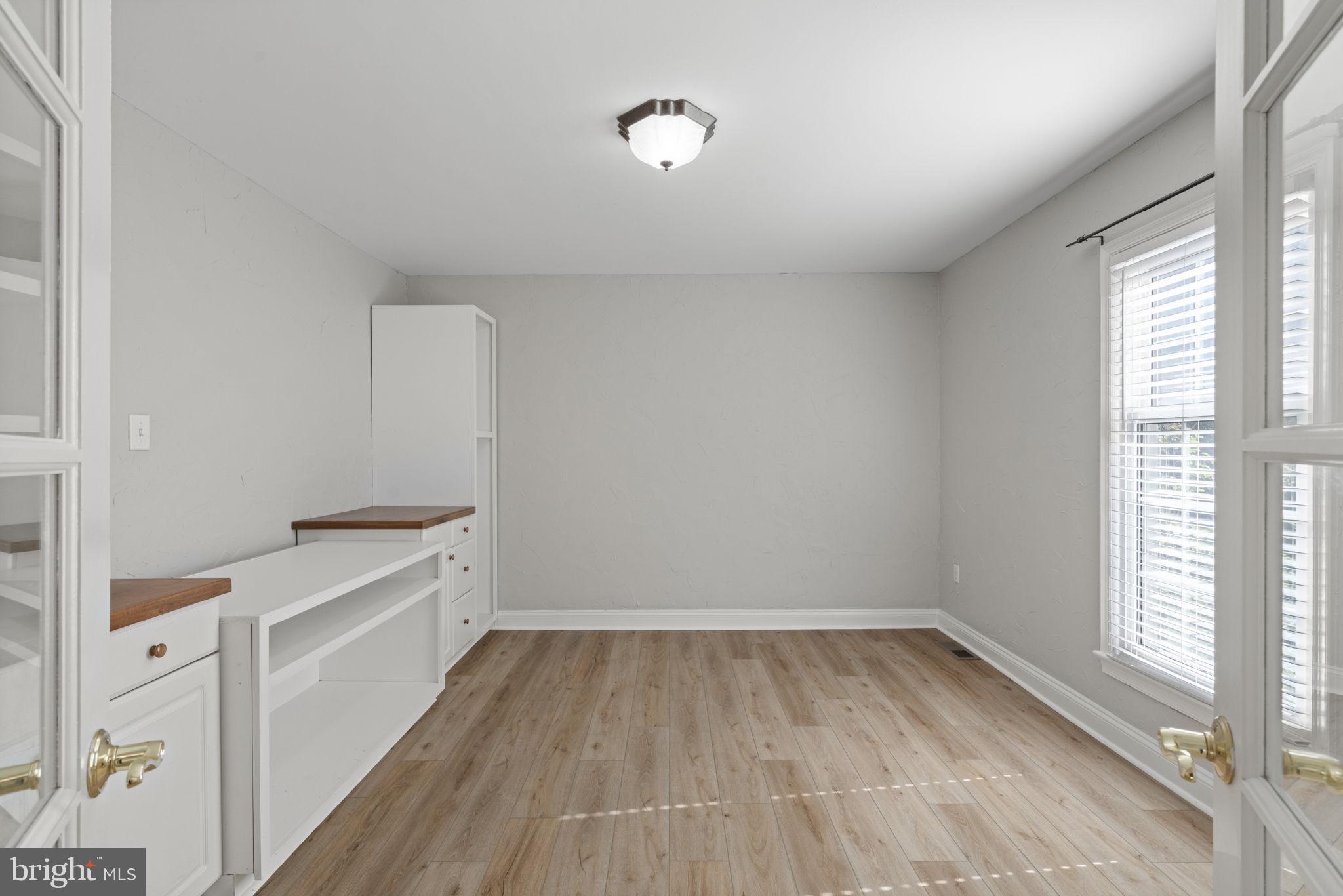 WOODSIDE - Residential Income