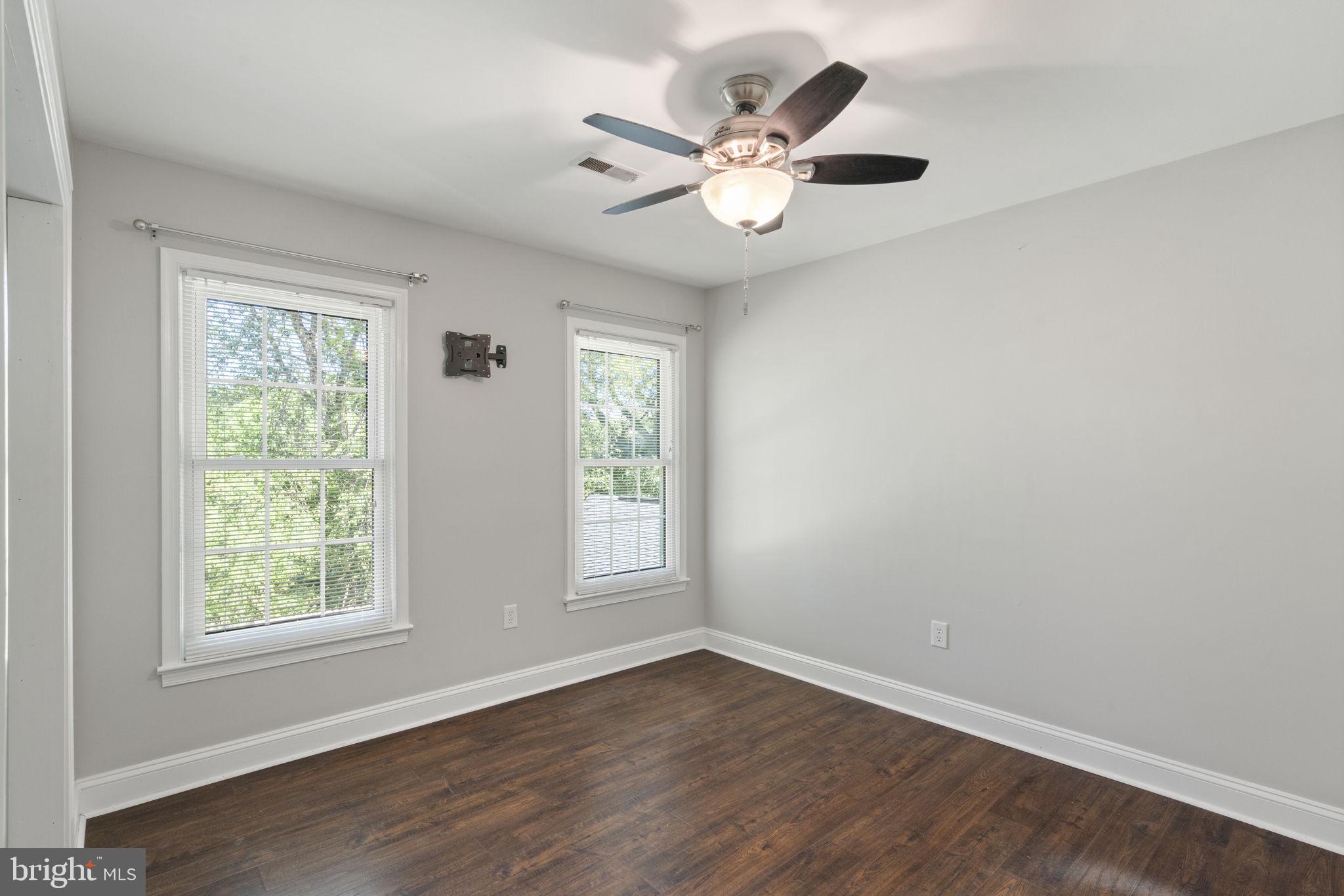 WOODSIDE - Residential Income