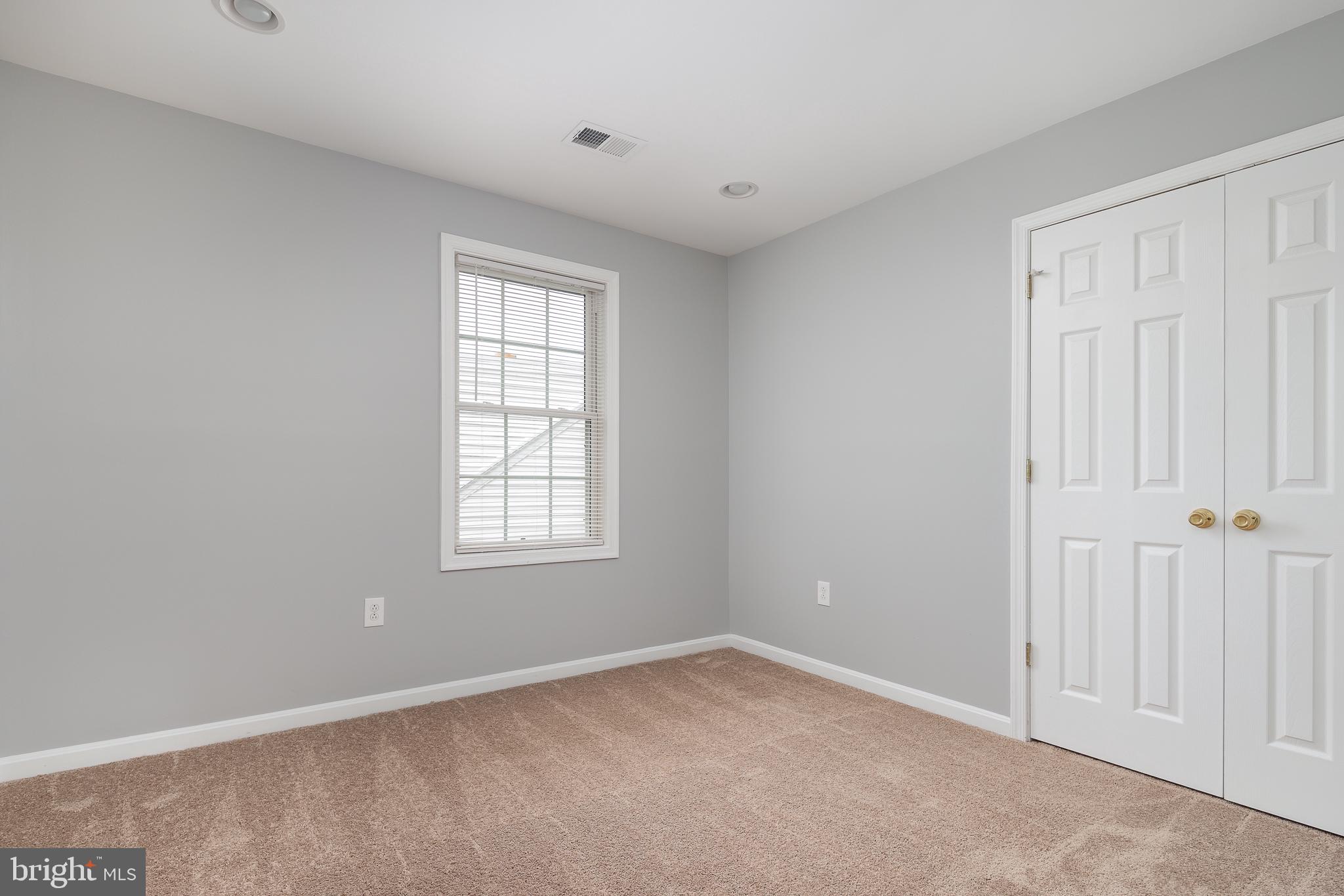 SOUTHGATE - Residential Lease