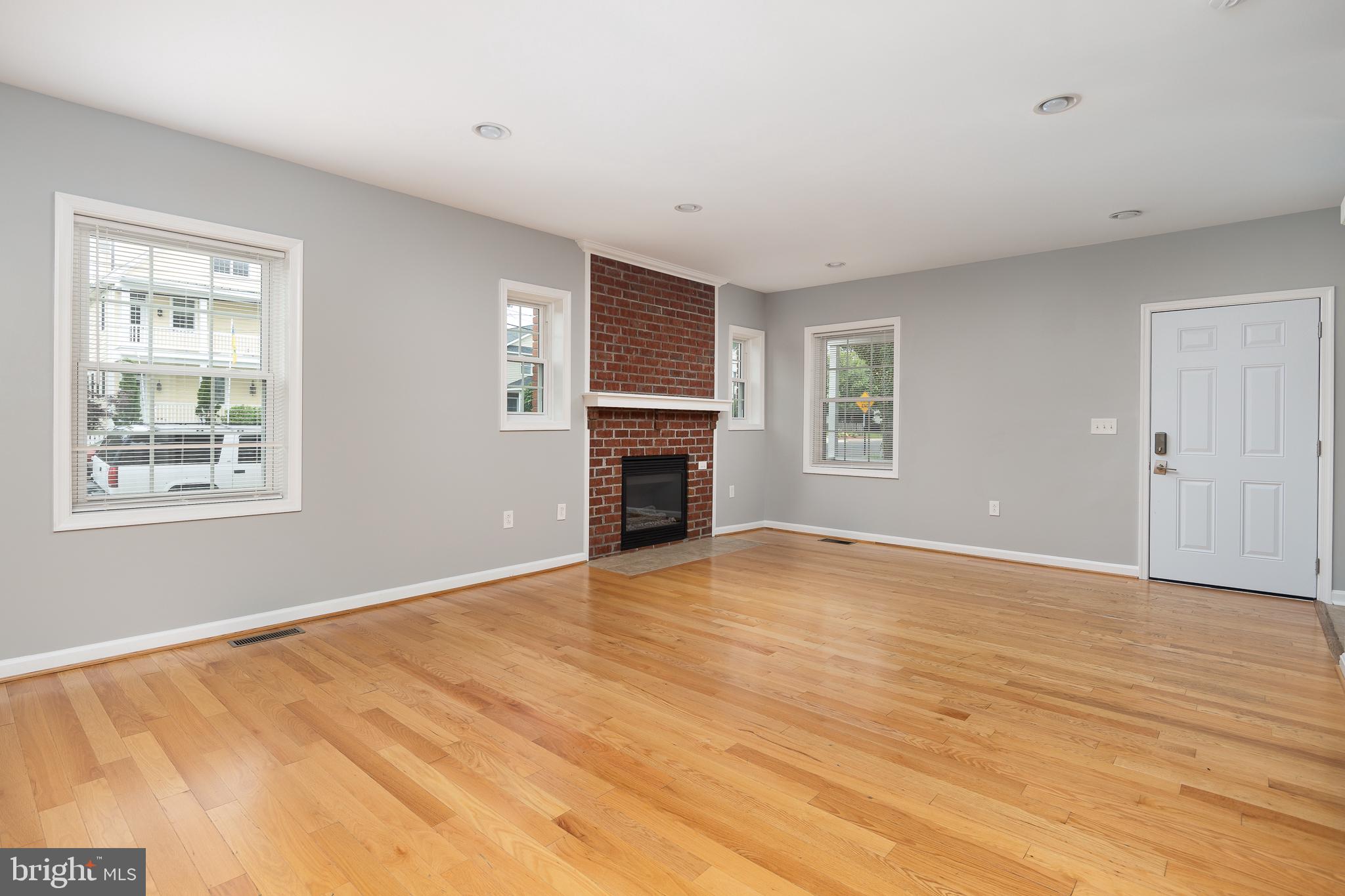 SOUTHGATE - Residential Lease