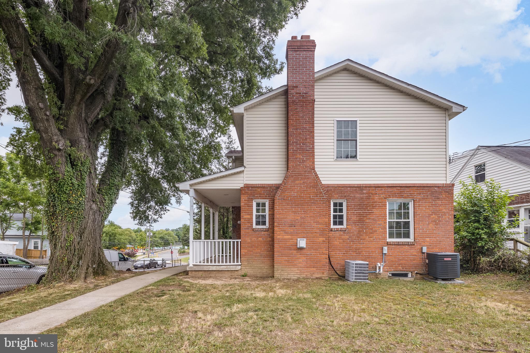 SOUTHGATE - Residential Lease