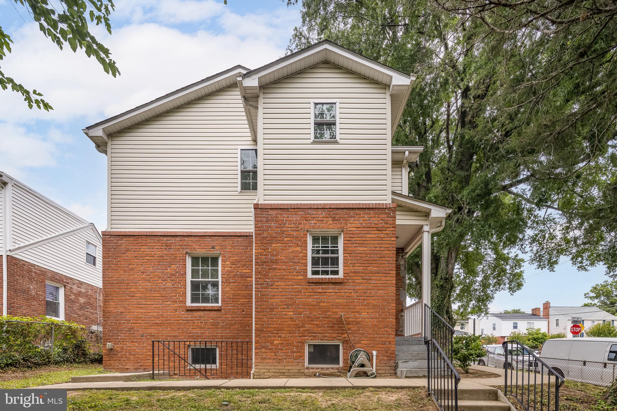 SOUTHGATE - Residential Lease