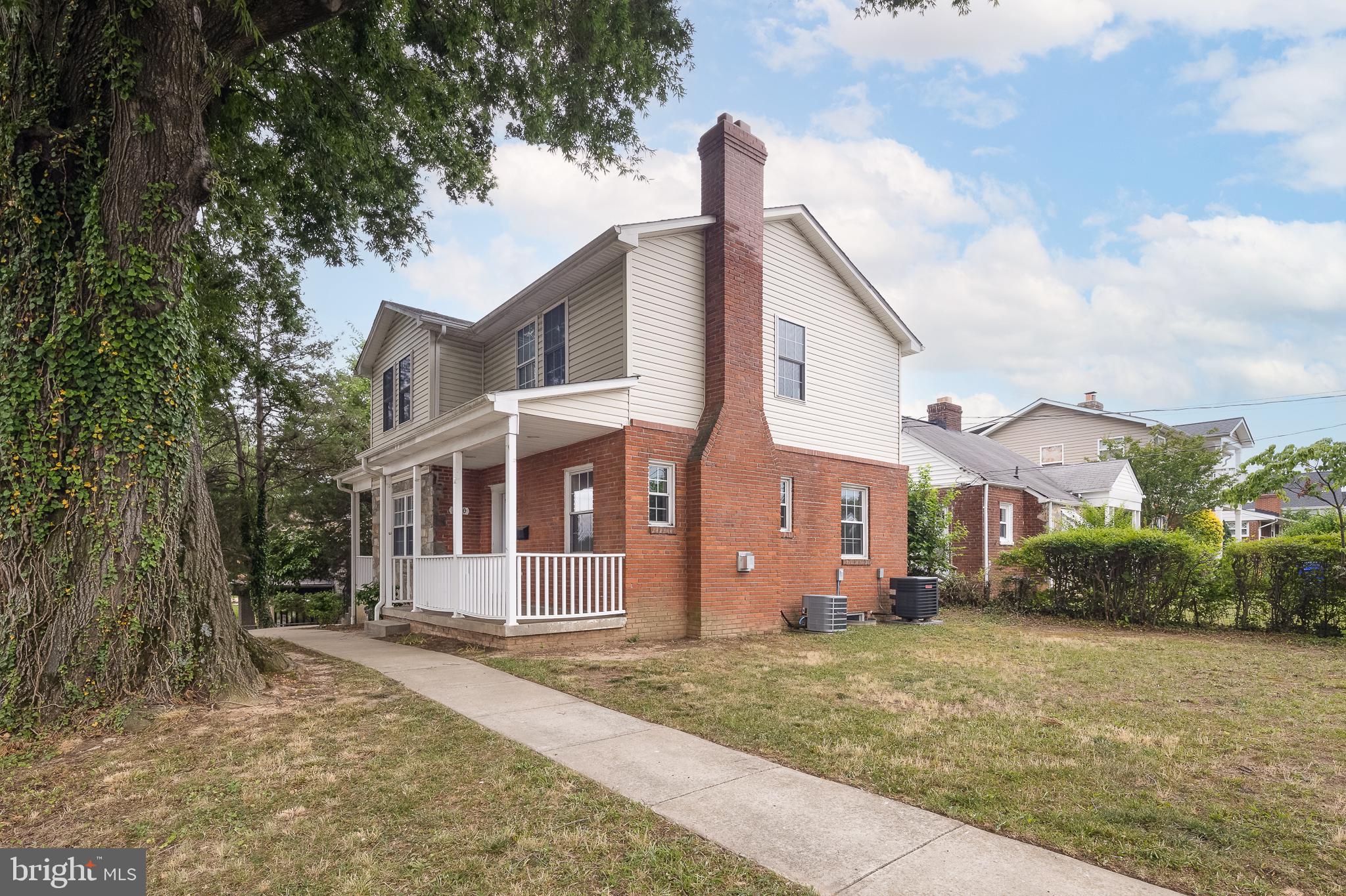 SOUTHGATE - Residential Lease